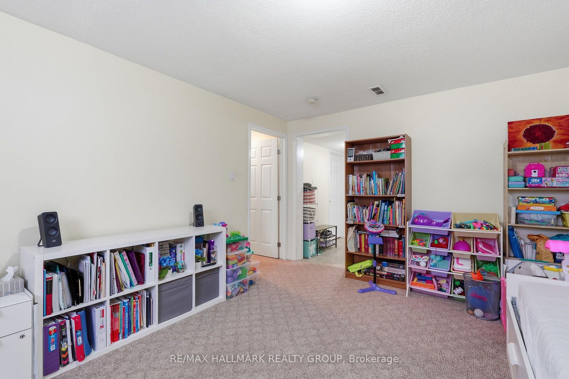 Photo 26 of 114 Monterey Drive, Ottawa, Leslie Park — HOMEH