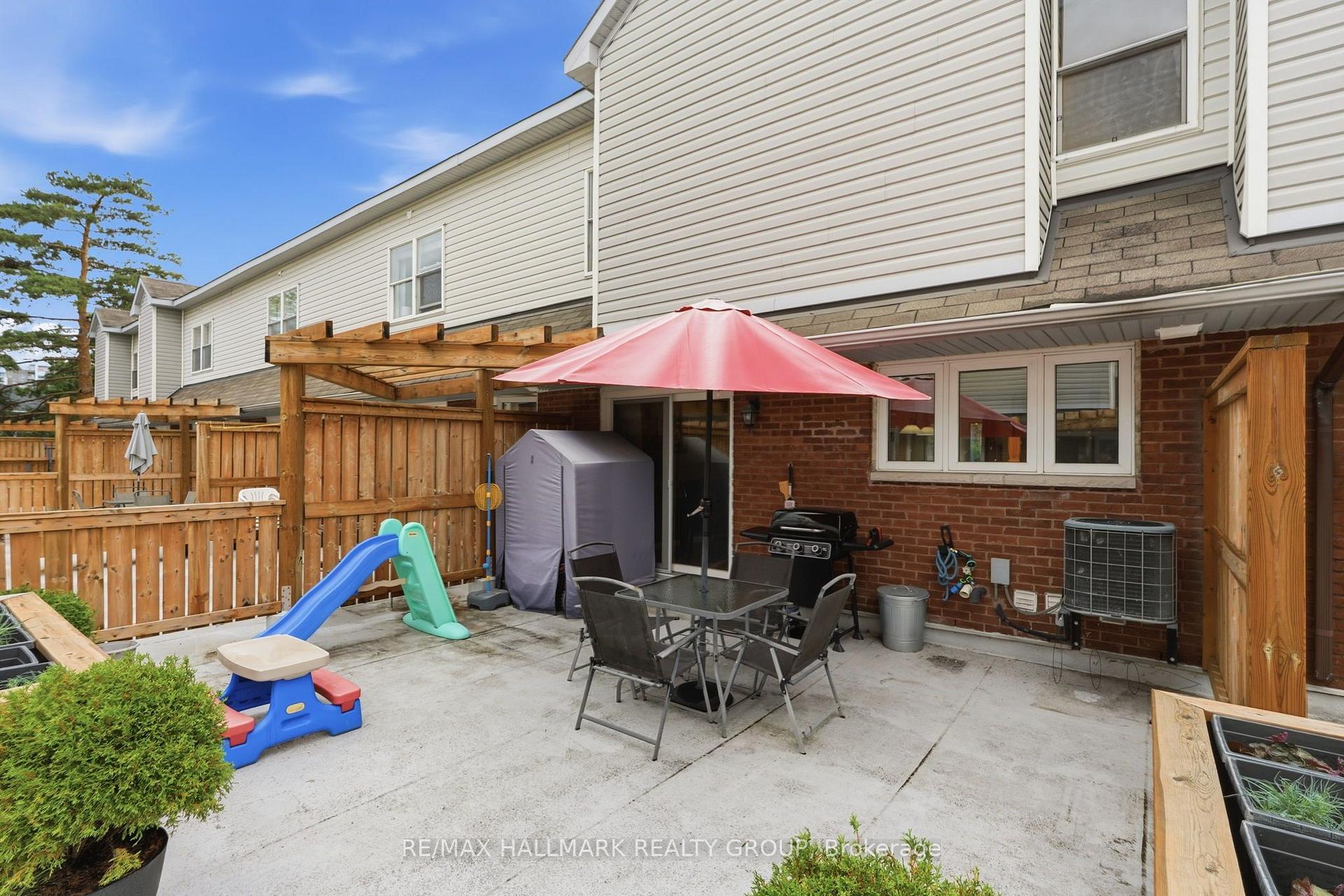 Photo 27 of 114 Monterey Drive, Ottawa, Leslie Park — HOMEH