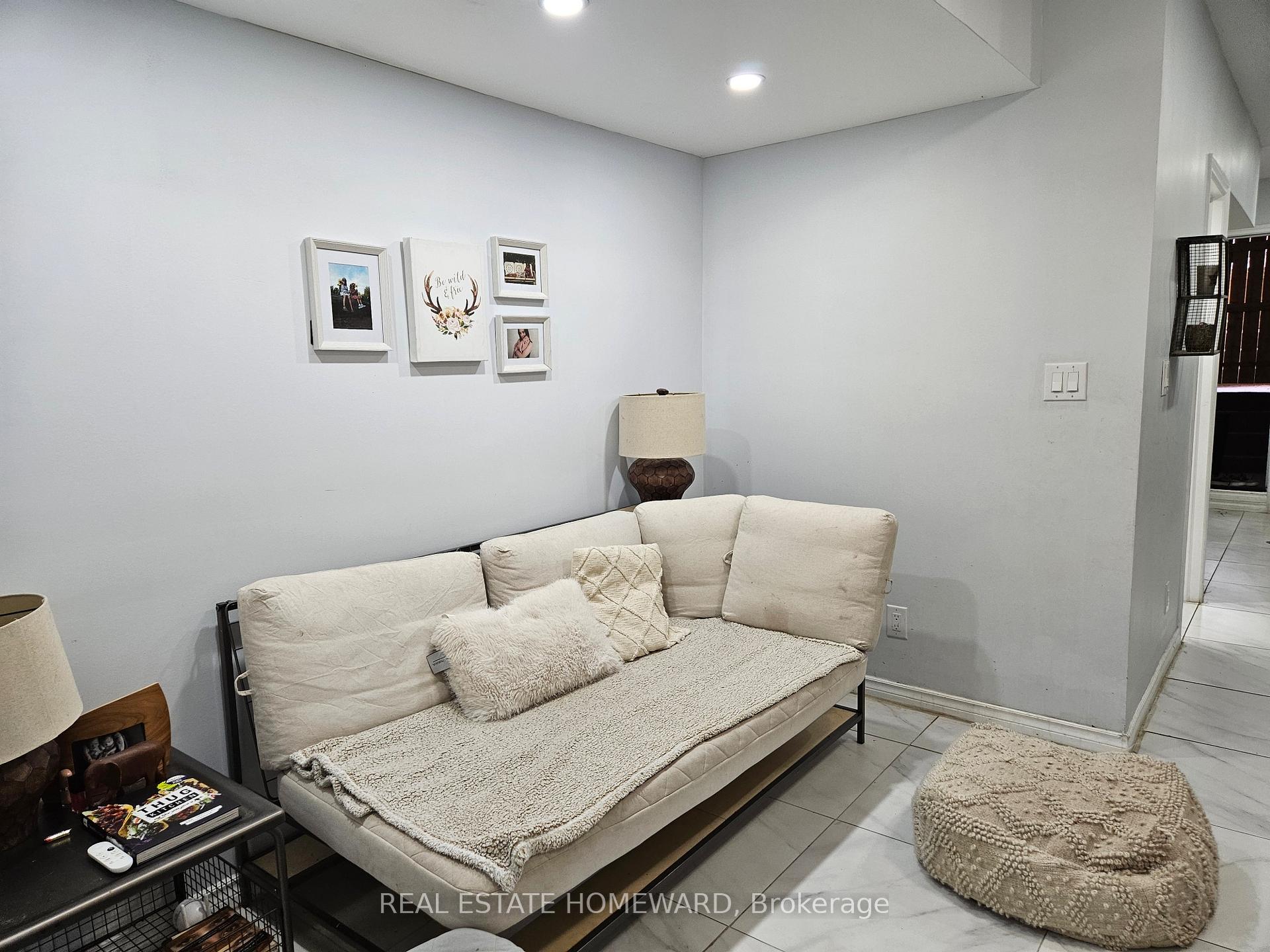 Photo 8 of Unit Lower, 141 Coxwell Avenue, Toronto, The Beaches — HOMEH