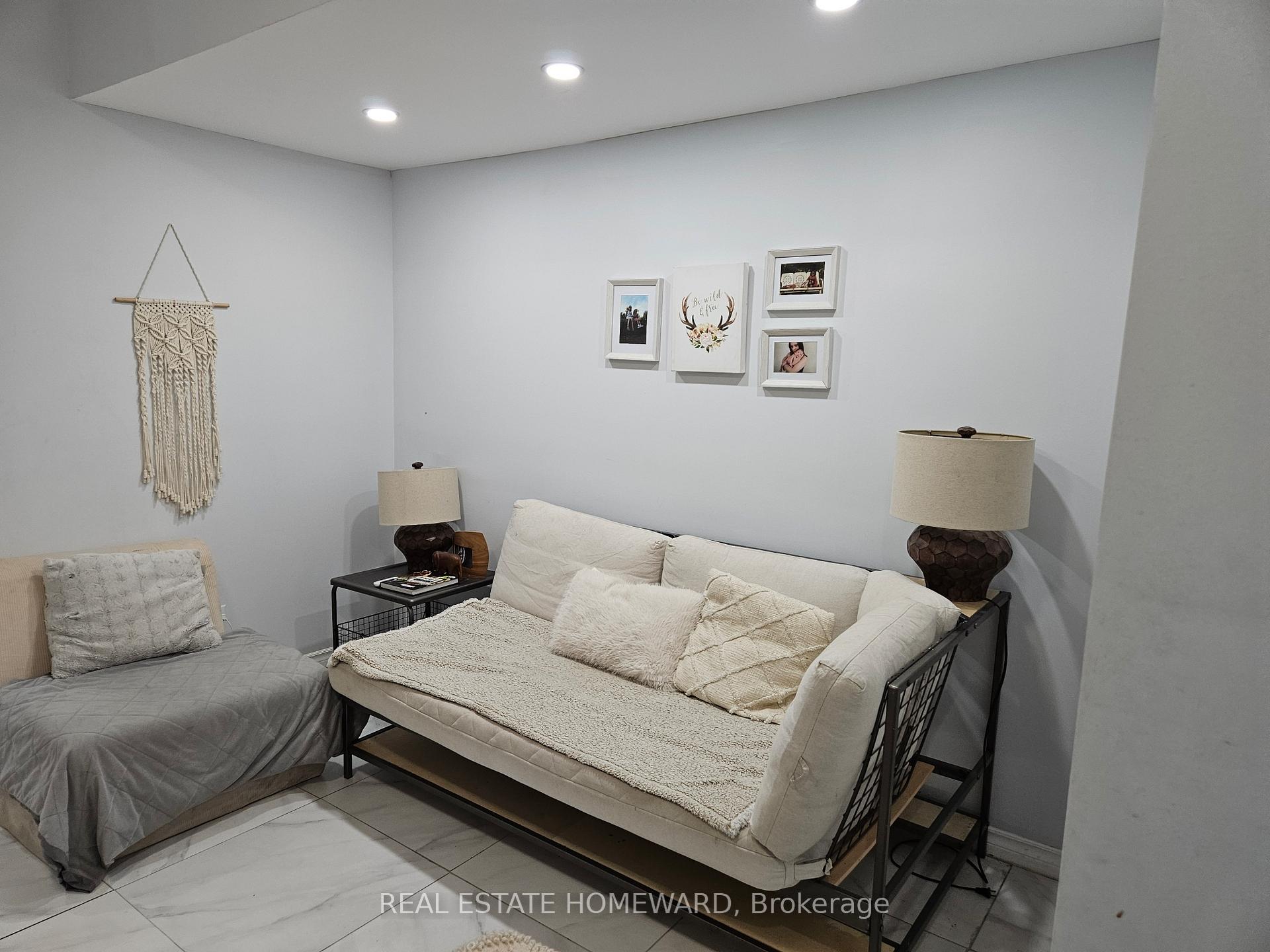 Photo 9 of Unit Lower, 141 Coxwell Avenue, Toronto, The Beaches — HOMEH
