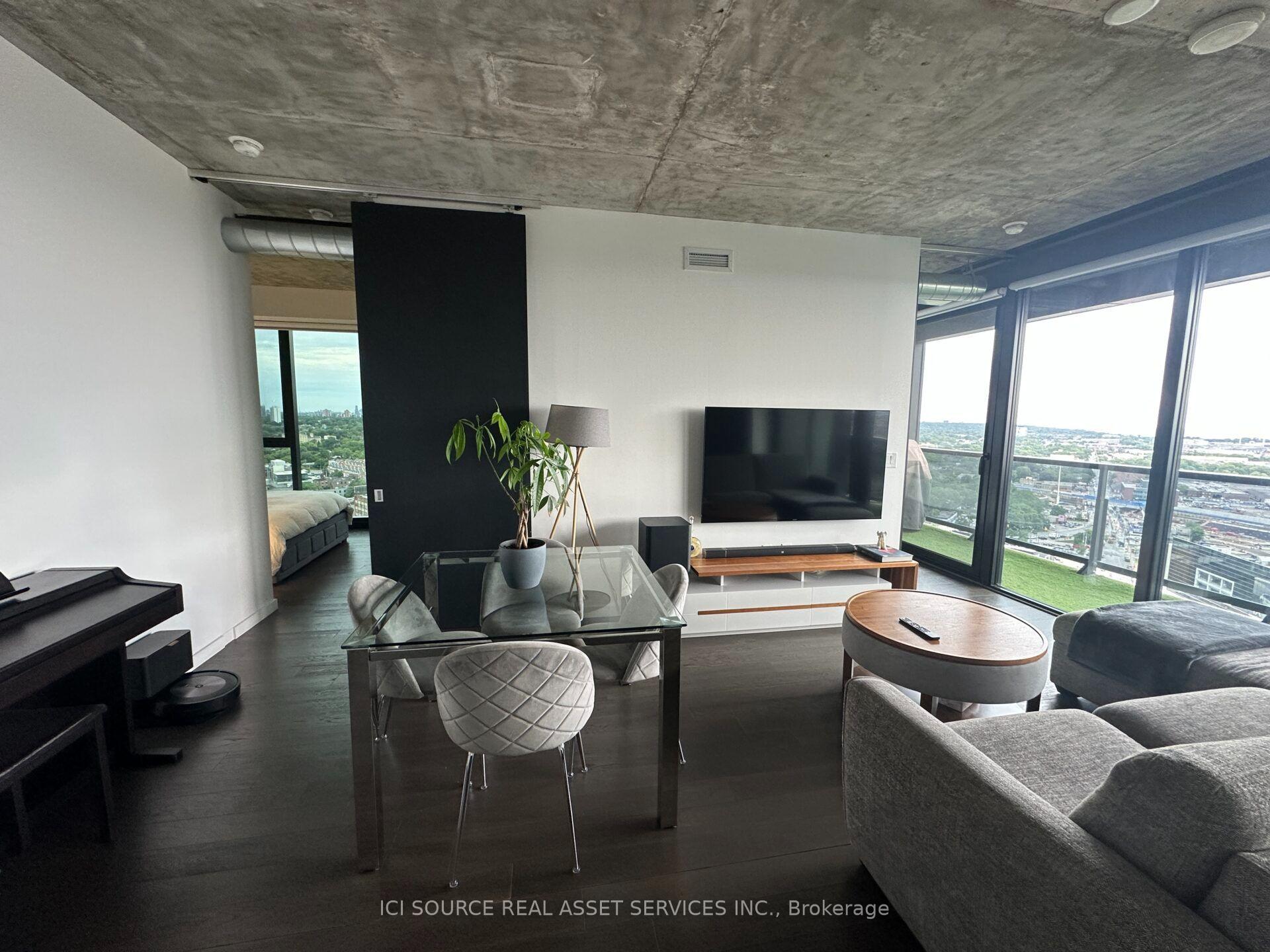 Photo 3 of Unit 2407, 170 Bayview Avenue, Toronto, Moss Park — HOMEH