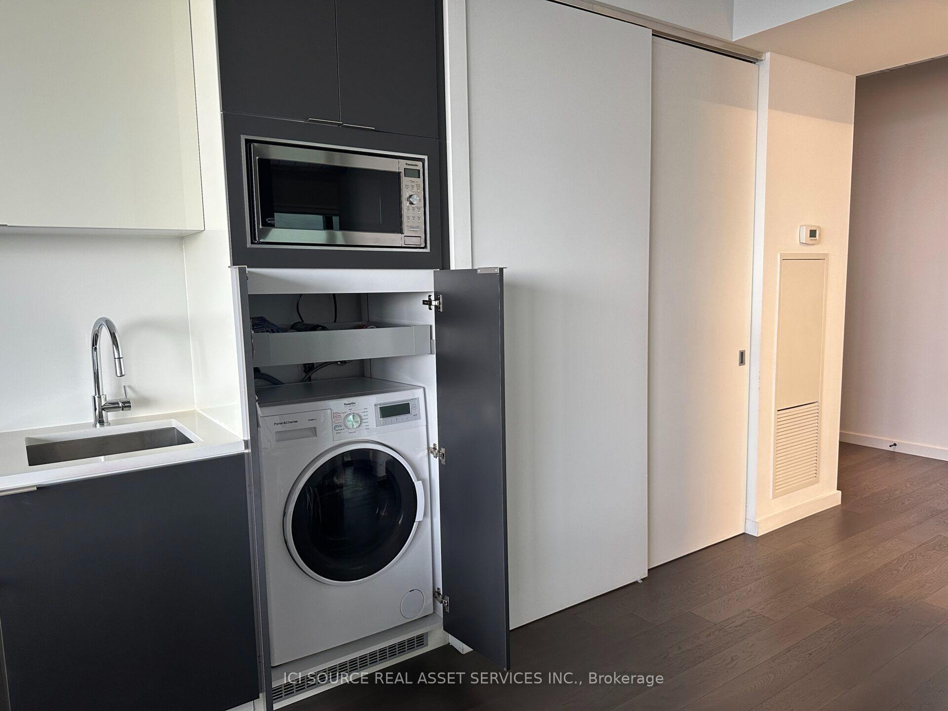 Photo 11 of Unit 2407, 170 Bayview Avenue, Toronto, Moss Park — HOMEH