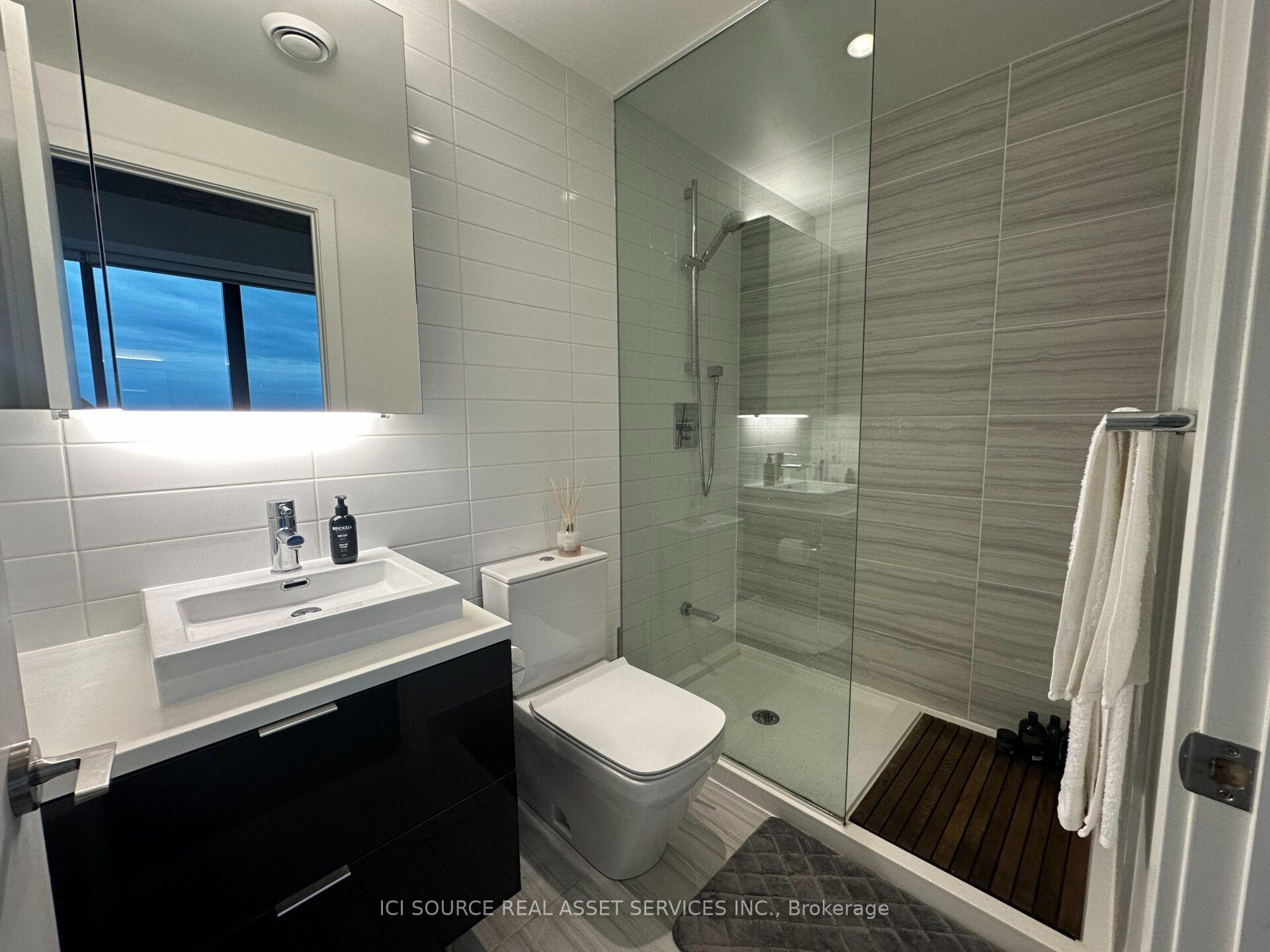 Photo 13 of Unit 2407, 170 Bayview Avenue, Toronto, Moss Park — HOMEH