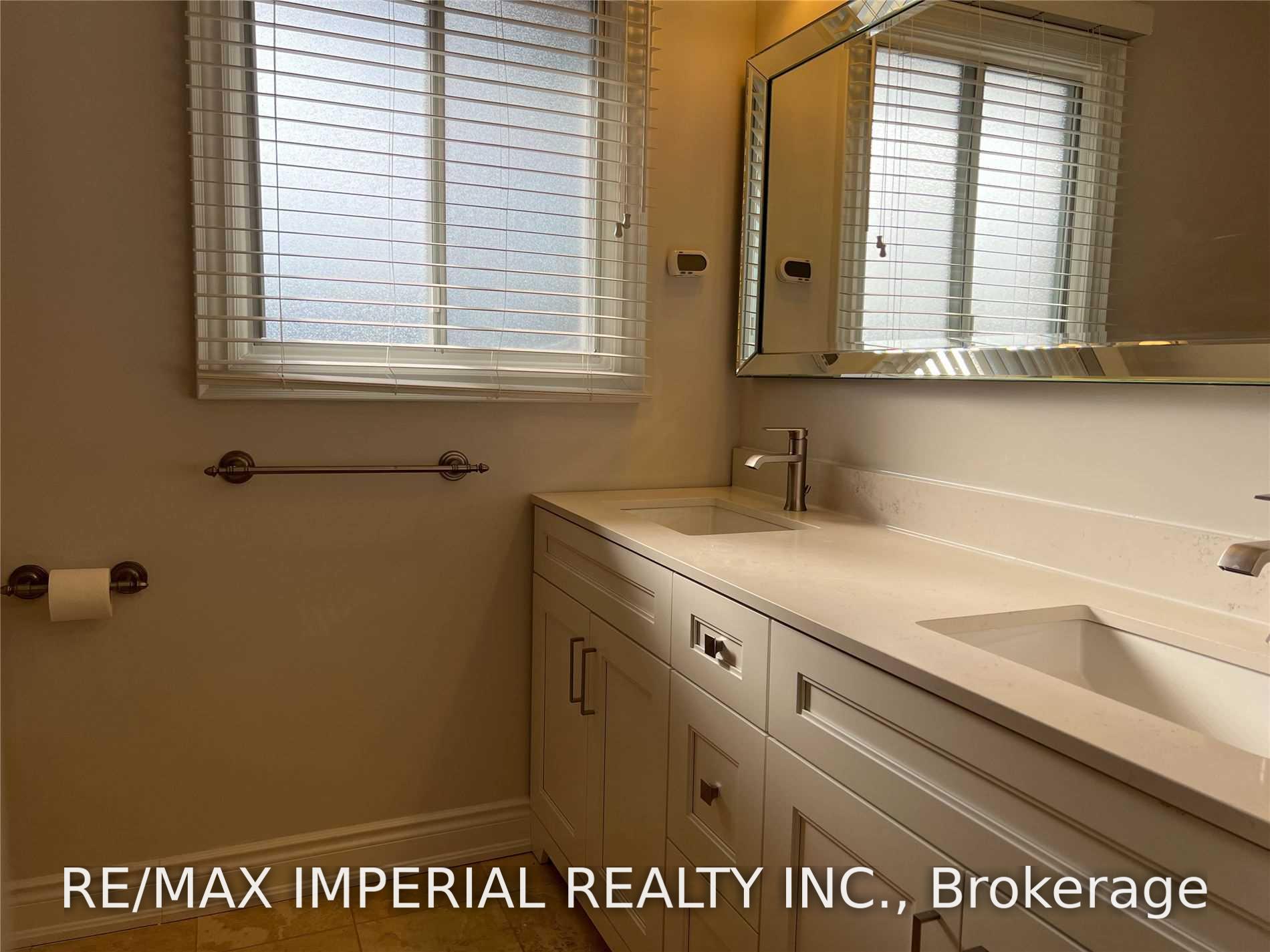 Photo 17 of 8 Multiflora Place, Markham, Bayview Fairway-Bayview Country Club Estates — HOMEH