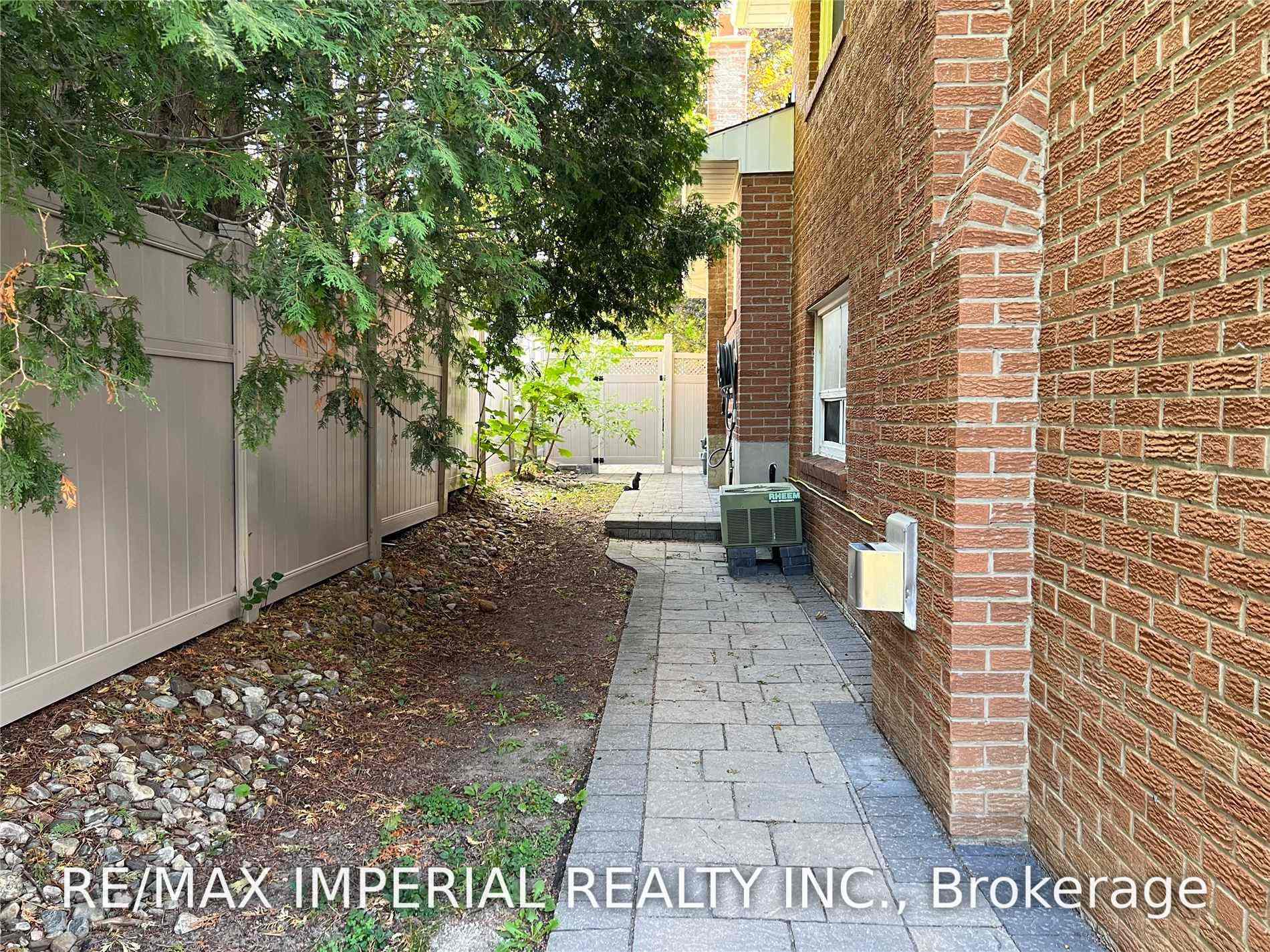 Photo 31 of 8 Multiflora Place, Markham, Bayview Fairway-Bayview Country Club Estates — HOMEH