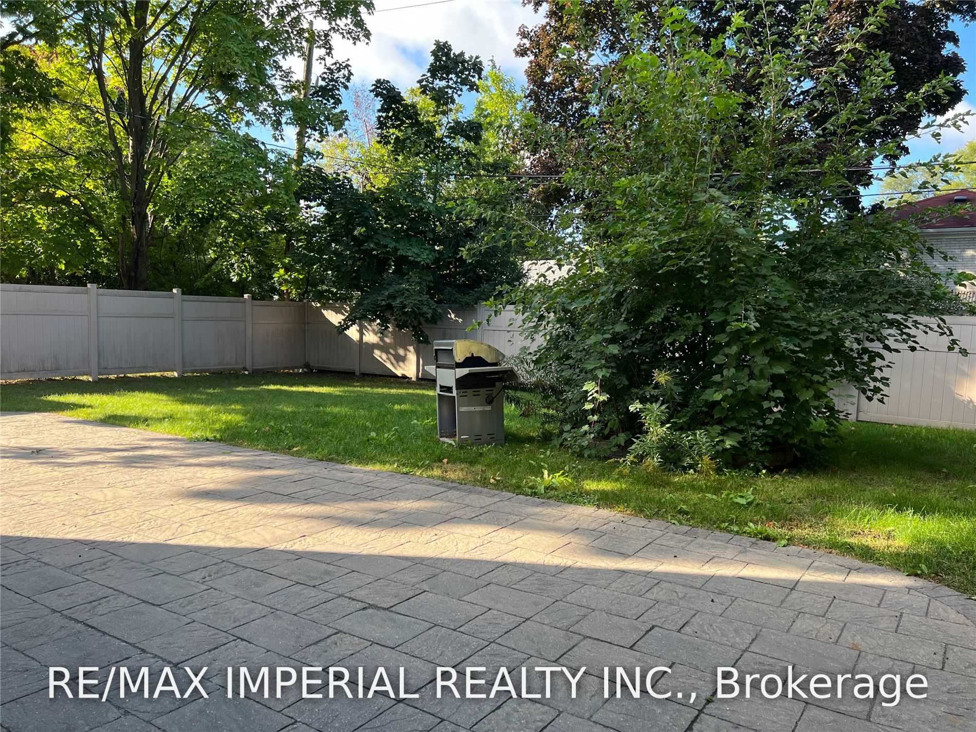 Photo 33 of 8 Multiflora Place, Markham, Bayview Fairway-Bayview Country Club Estates — HOMEH