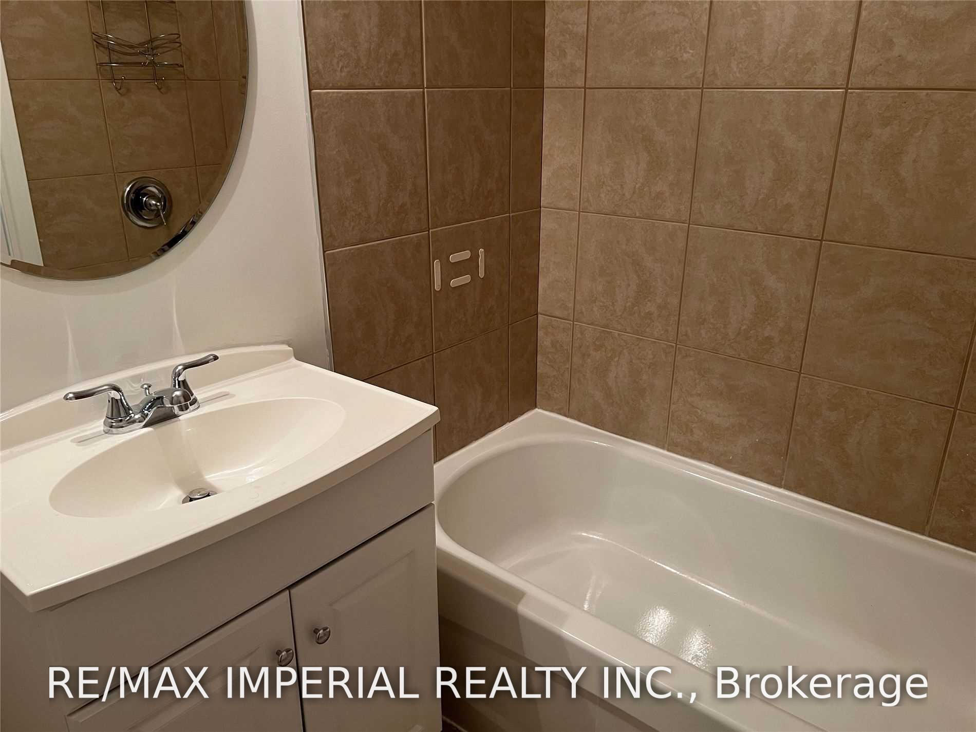 Photo 44 of 8 Multiflora Place, Markham, Bayview Fairway-Bayview Country Club Estates — HOMEH