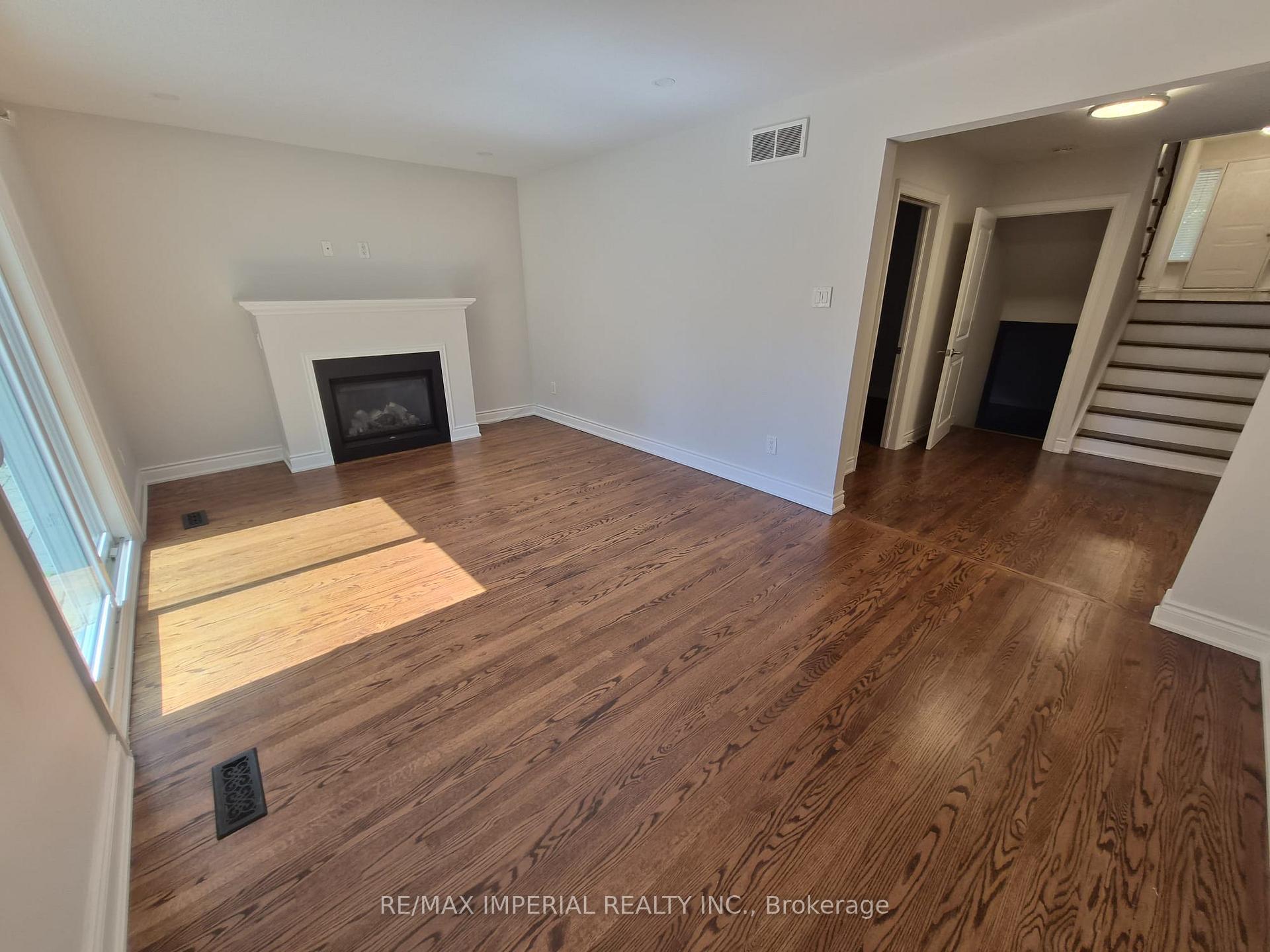 Photo 14 of 8 Multiflora Place, Markham, Bayview Fairway-Bayview Country Club Estates — HOMEH