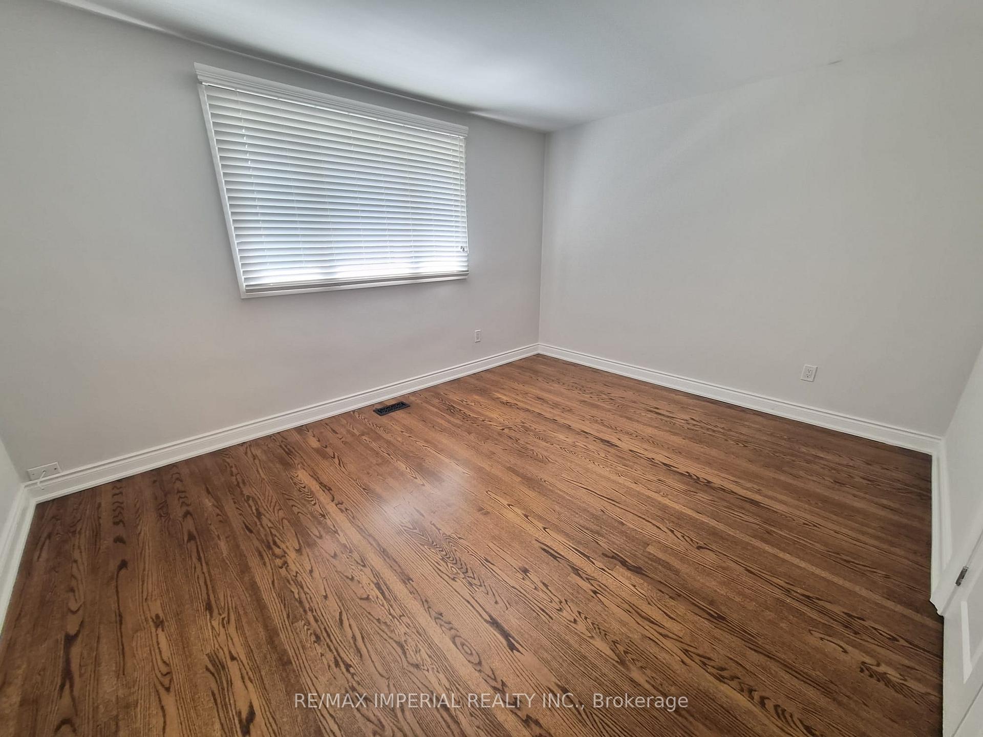 Photo 28 of 8 Multiflora Place, Markham, Bayview Fairway-Bayview Country Club Estates — HOMEH