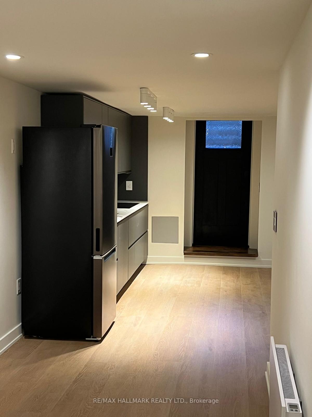 Photo 2 of Unit Basement, 687 Bloor Street W, Toronto, Palmerston-Little Italy — HOMEH