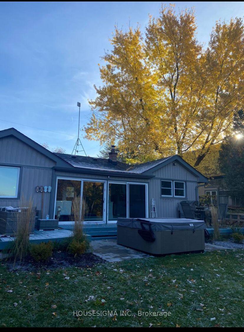 Photo 2 of 21063 Riverview Drive, Thames Centre, Rural Thames Centre — HOMEH