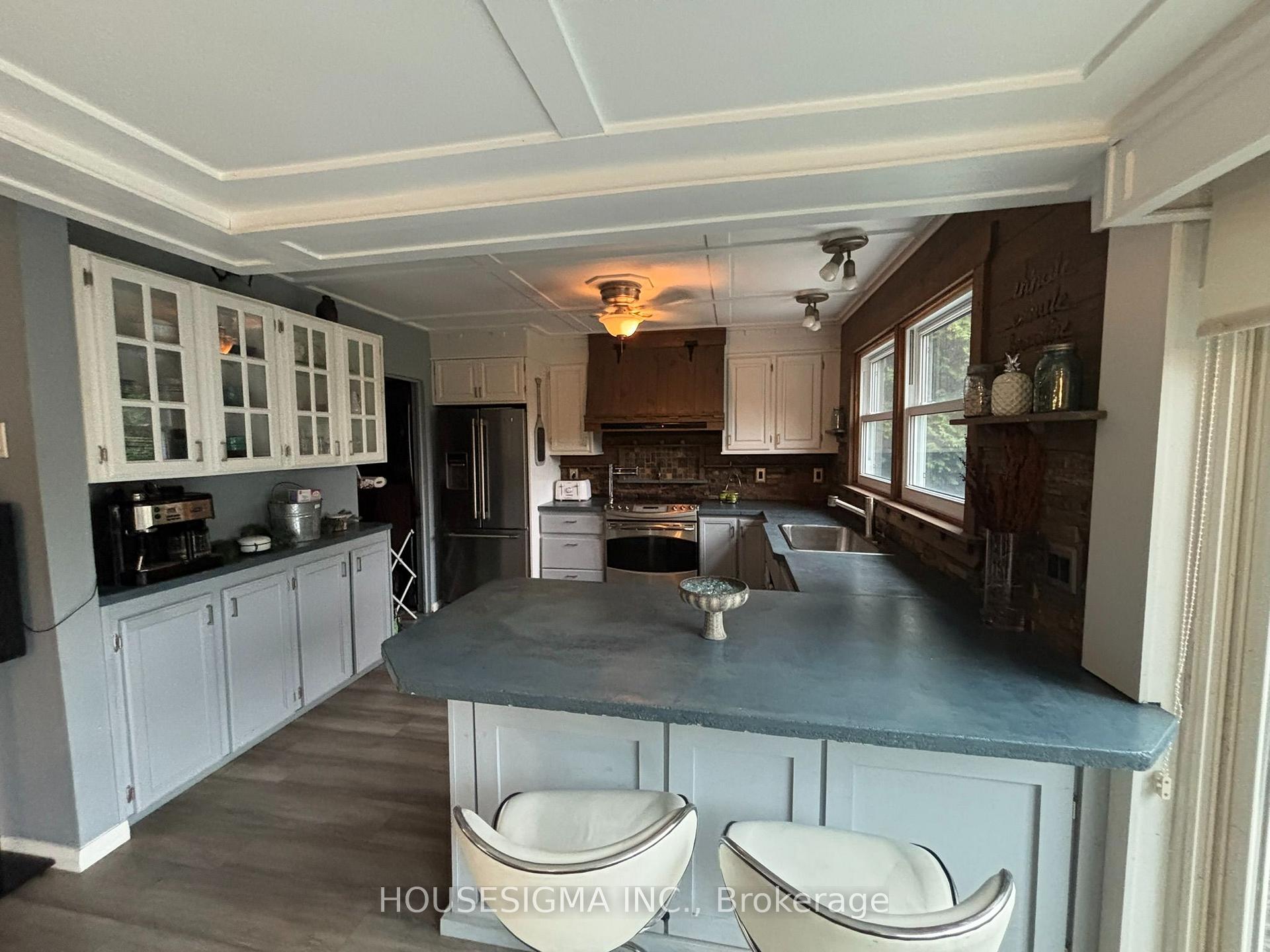 Photo 12 of 21063 Riverview Drive, Thames Centre, Rural Thames Centre — HOMEH