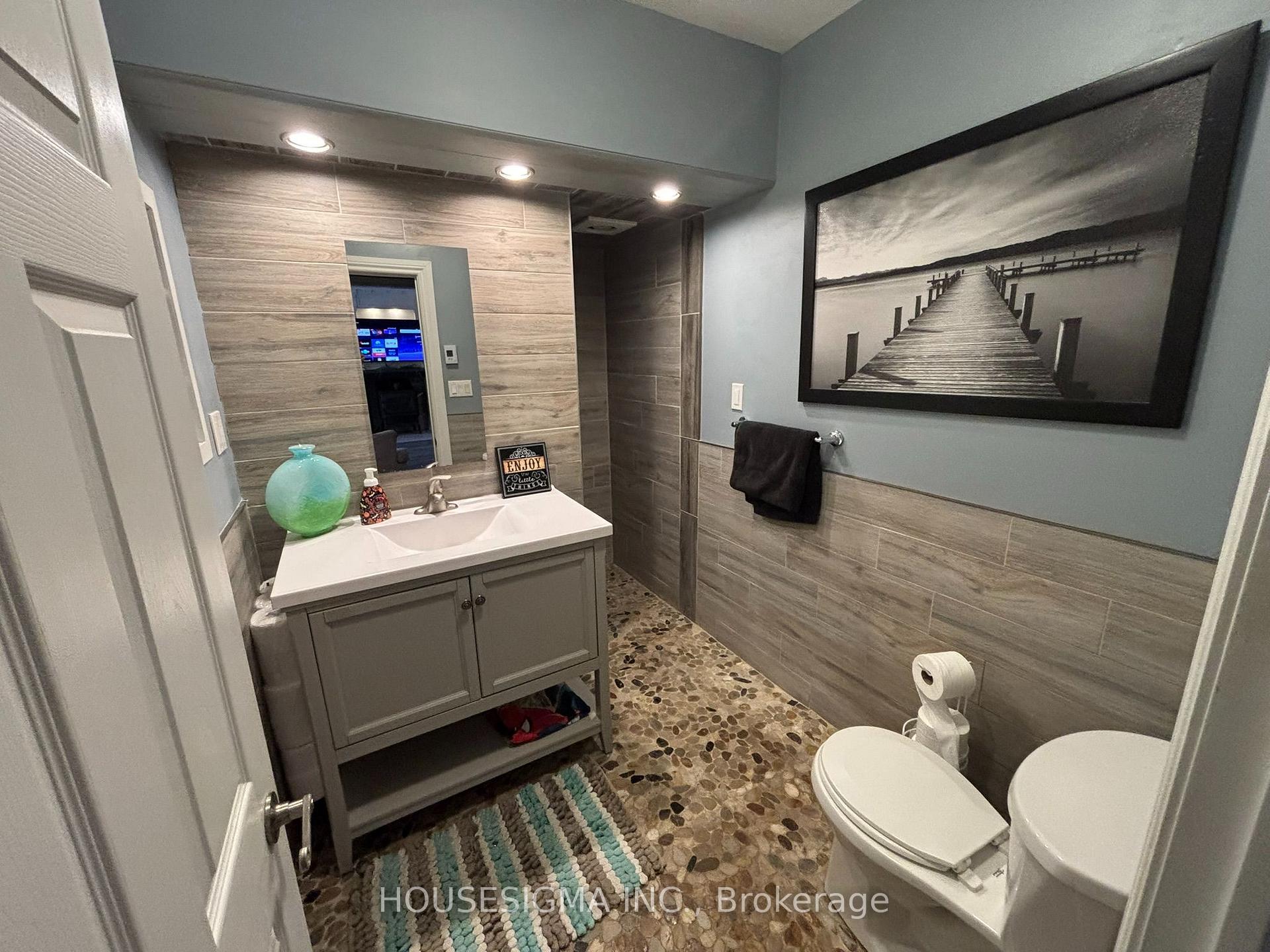 Photo 26 of 21063 Riverview Drive, Thames Centre, Rural Thames Centre — HOMEH