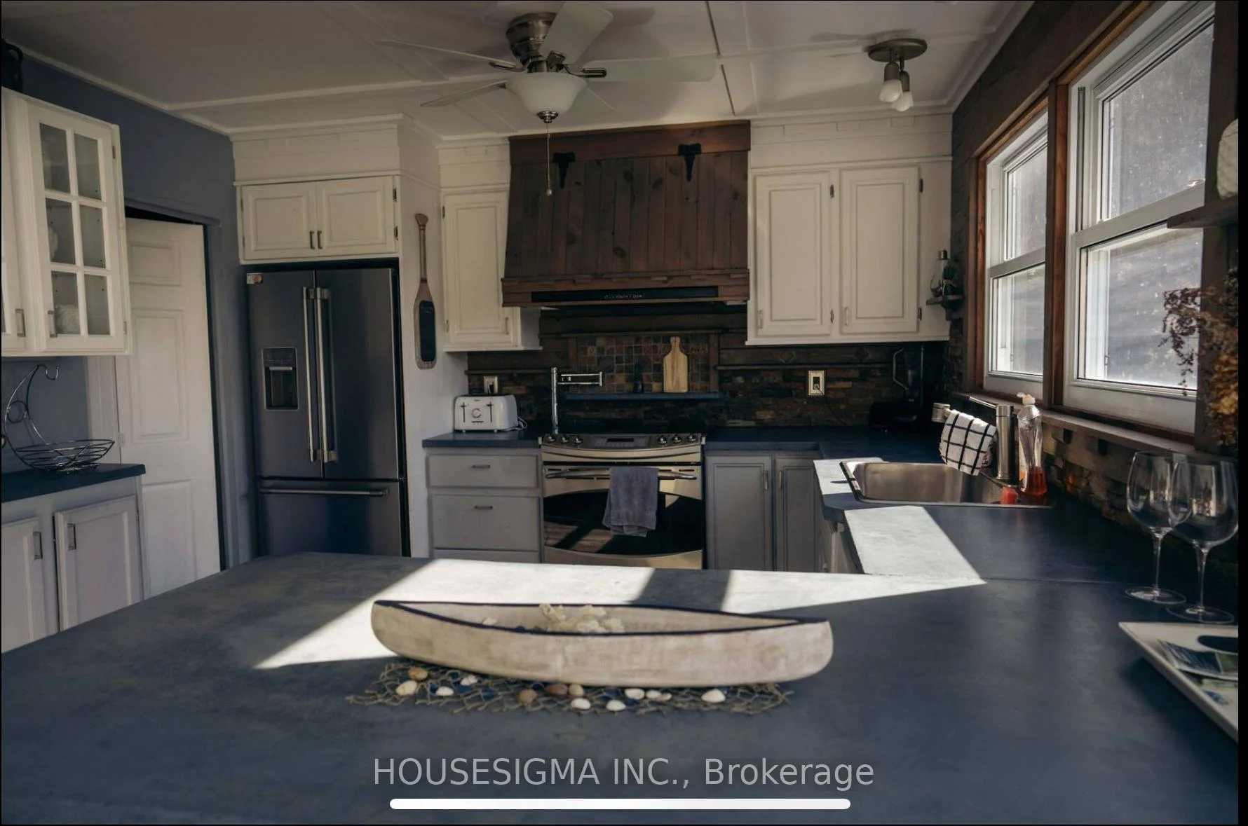 Photo 17 of 21063 Riverview Drive, Thames Centre, Rural Thames Centre — HOMEH
