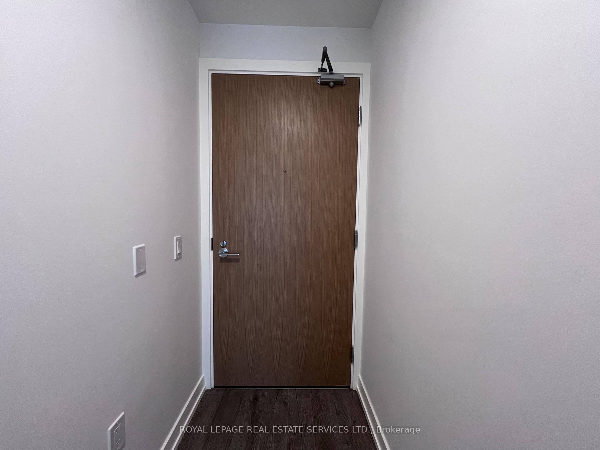 Photo 5 of Unit 804, 2851 Hwy 7, Vaughan, Vaughan Corporate Centre — HOMEH