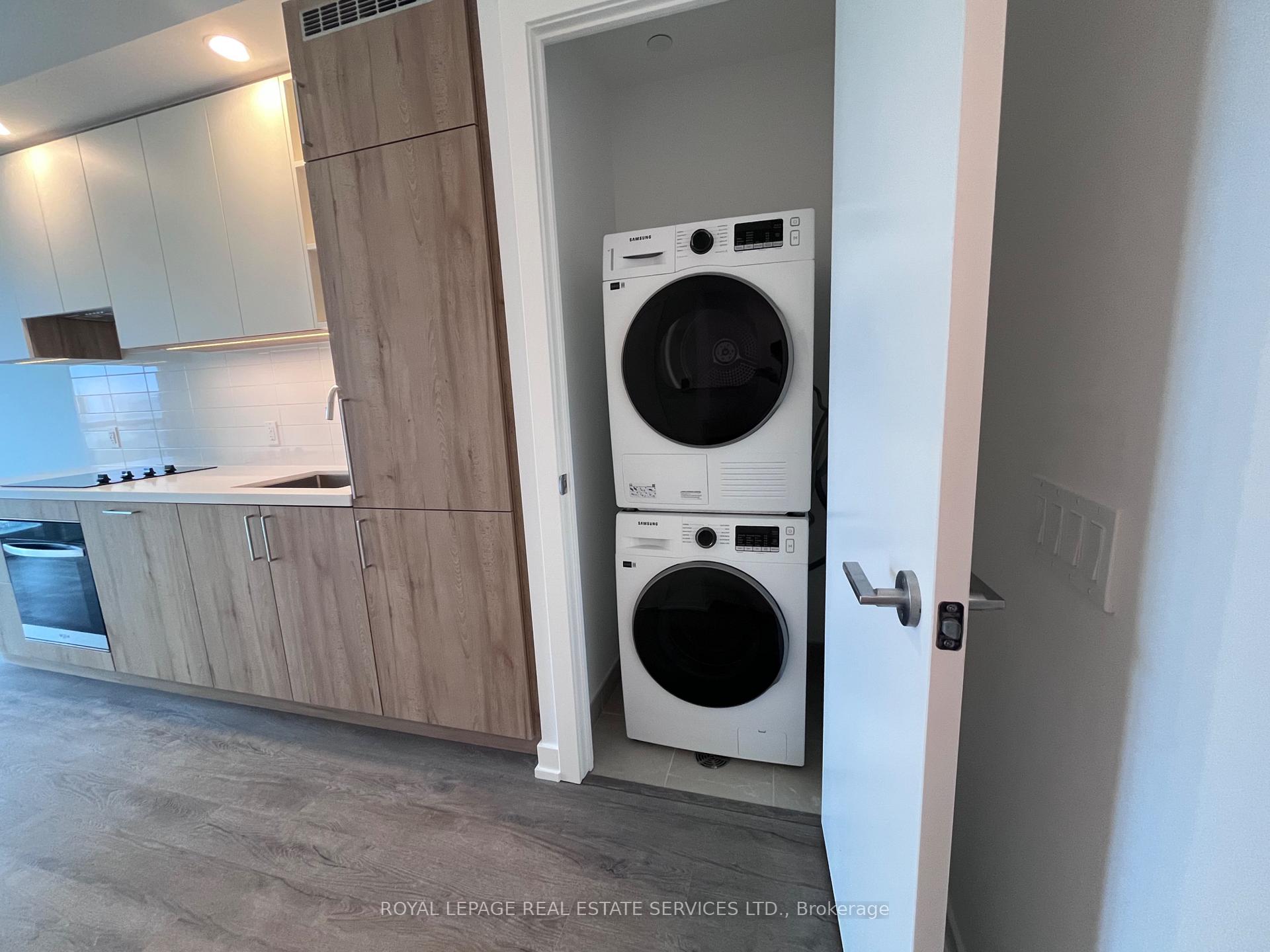 Photo 7 of Unit 804, 2851 Hwy 7, Vaughan, Vaughan Corporate Centre — HOMEH