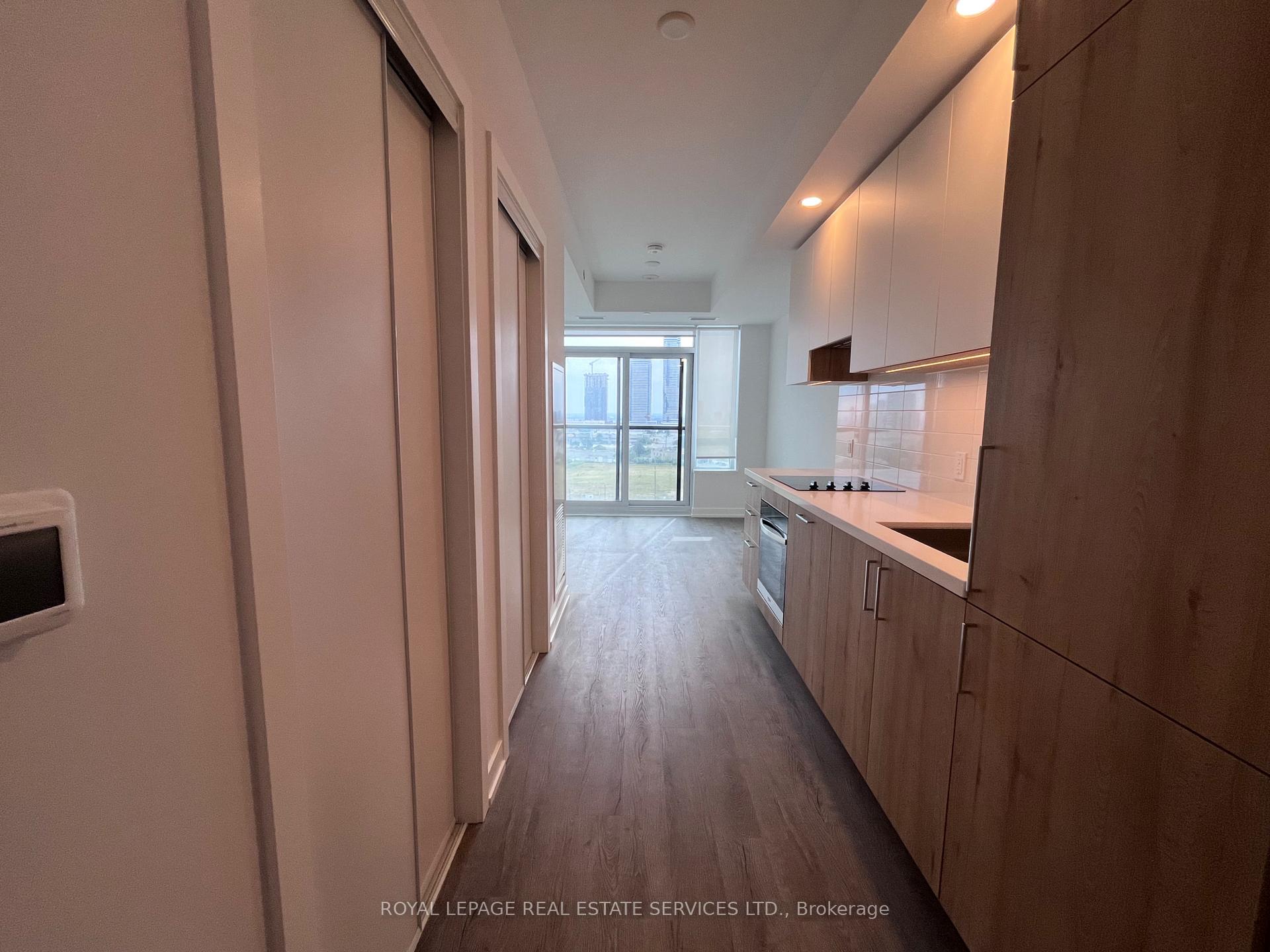 Photo 8 of Unit 804, 2851 Hwy 7, Vaughan, Vaughan Corporate Centre — HOMEH