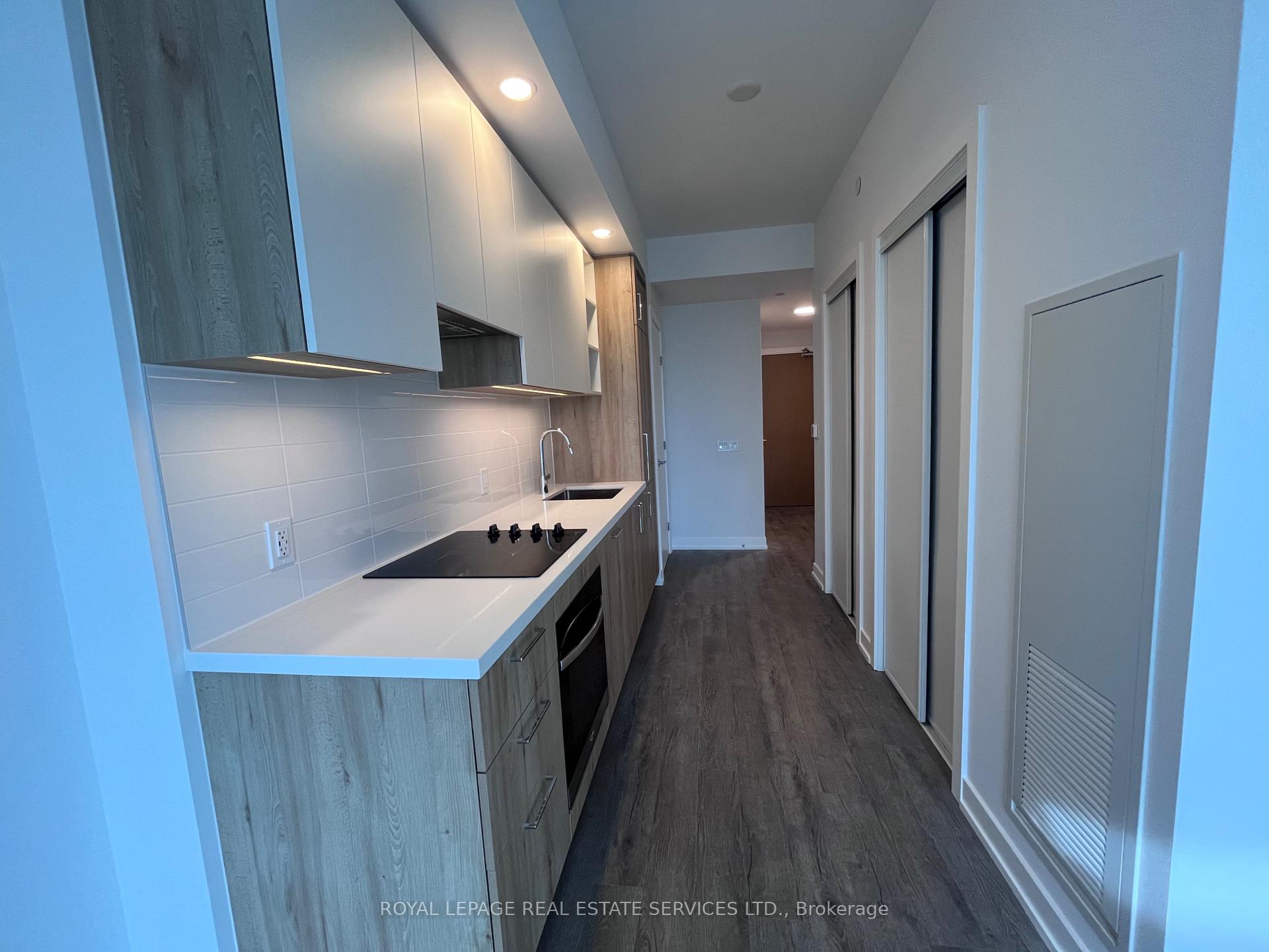 Photo 10 of Unit 804, 2851 Hwy 7, Vaughan, Vaughan Corporate Centre — HOMEH