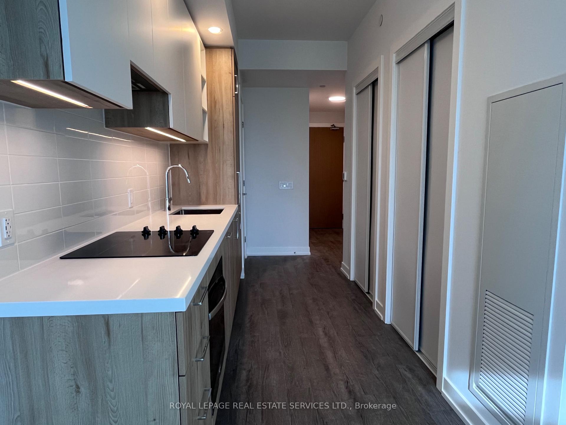Photo 13 of Unit 804, 2851 Hwy 7, Vaughan, Vaughan Corporate Centre — HOMEH