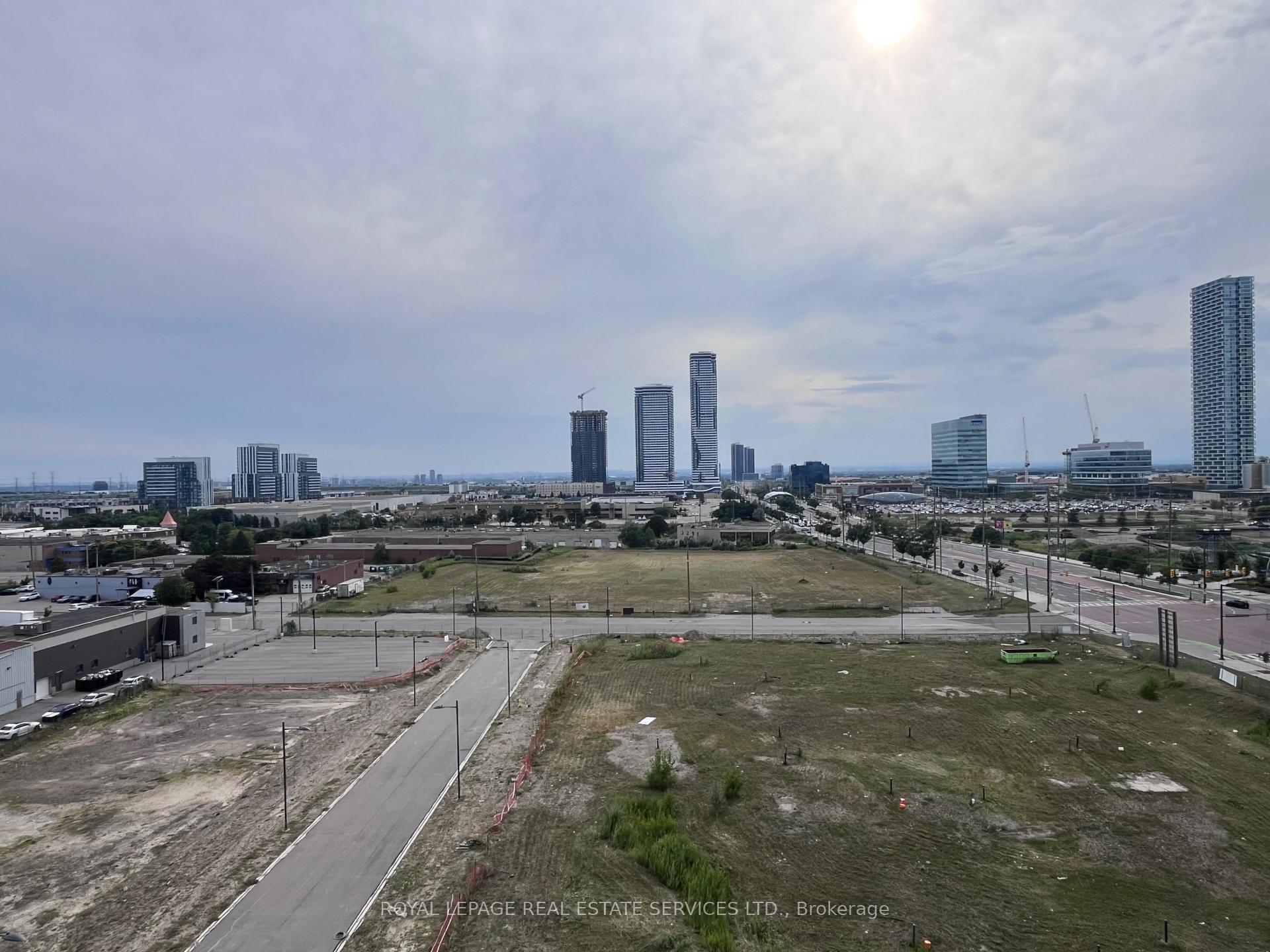 Photo 14 of Unit 804, 2851 Hwy 7, Vaughan, Vaughan Corporate Centre — HOMEH