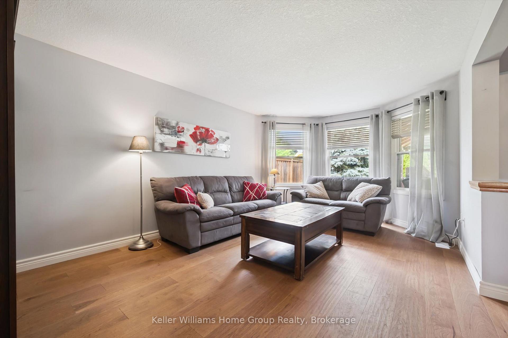 Photo 6 of 217 Deerpath Drive, Guelph, Willow West/Sugarbush/West Acres — HOMEH
