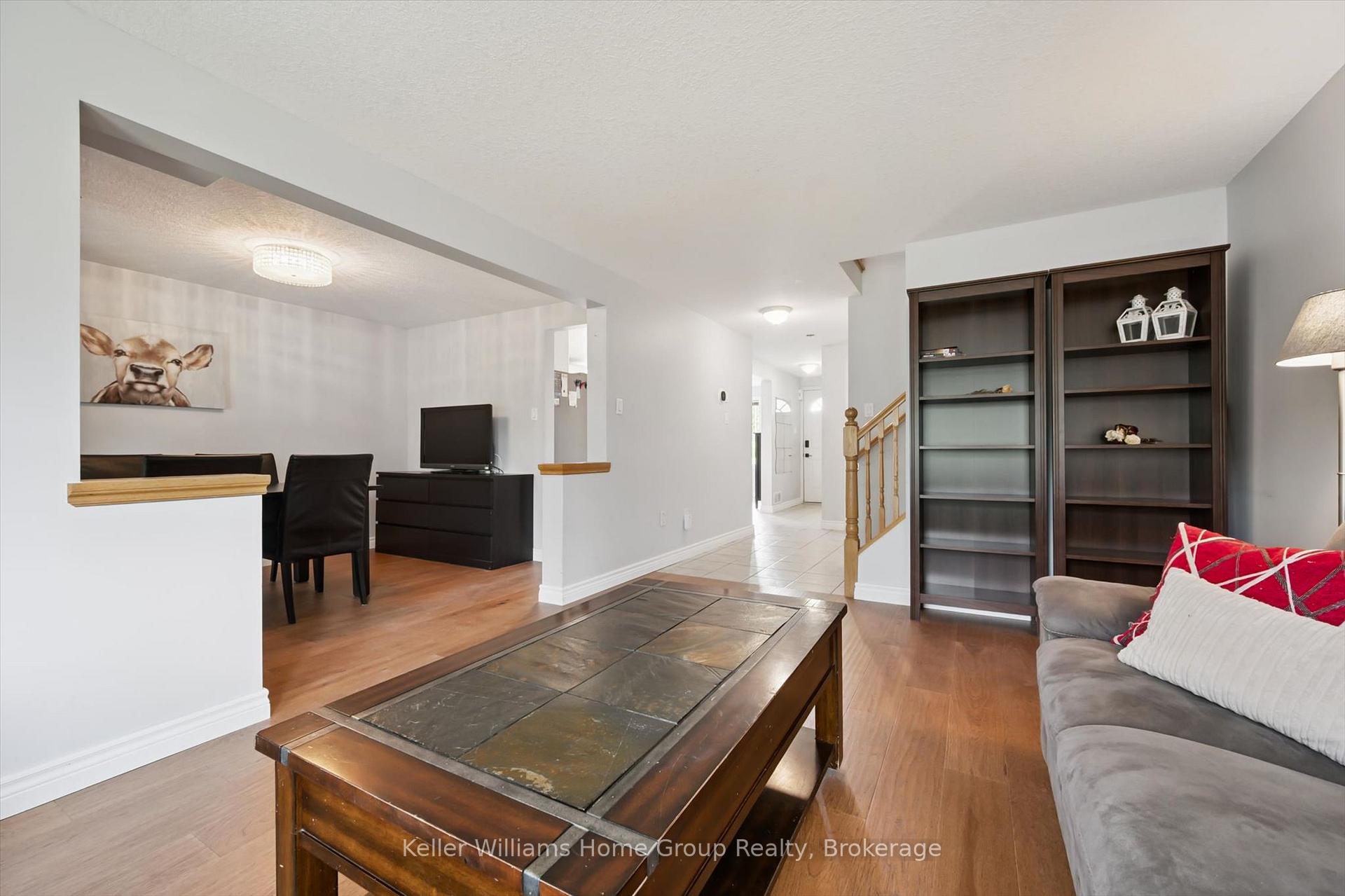 Photo 8 of 217 Deerpath Drive, Guelph, Willow West/Sugarbush/West Acres — HOMEH