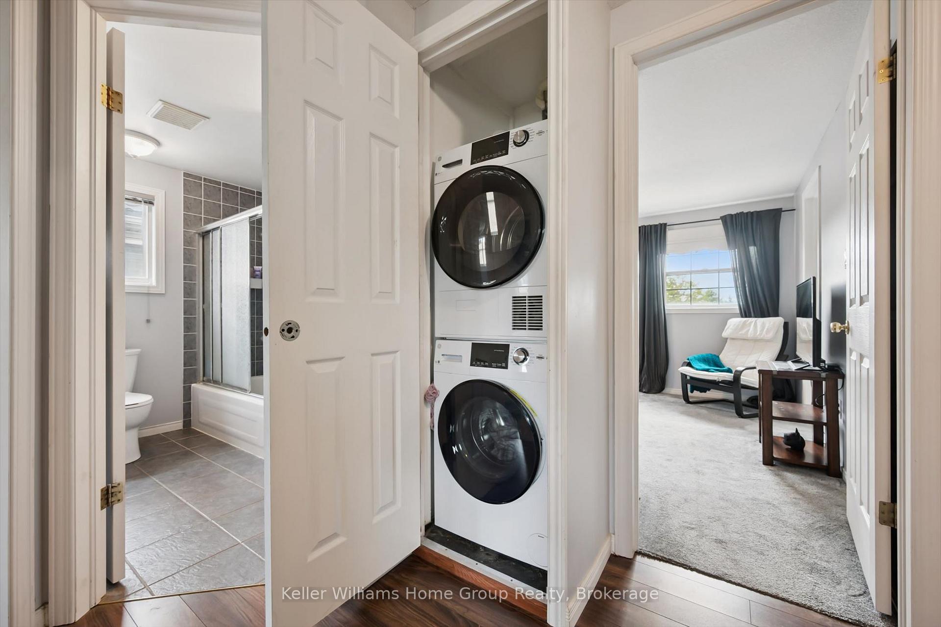Photo 25 of 217 Deerpath Drive, Guelph, Willow West/Sugarbush/West Acres — HOMEH