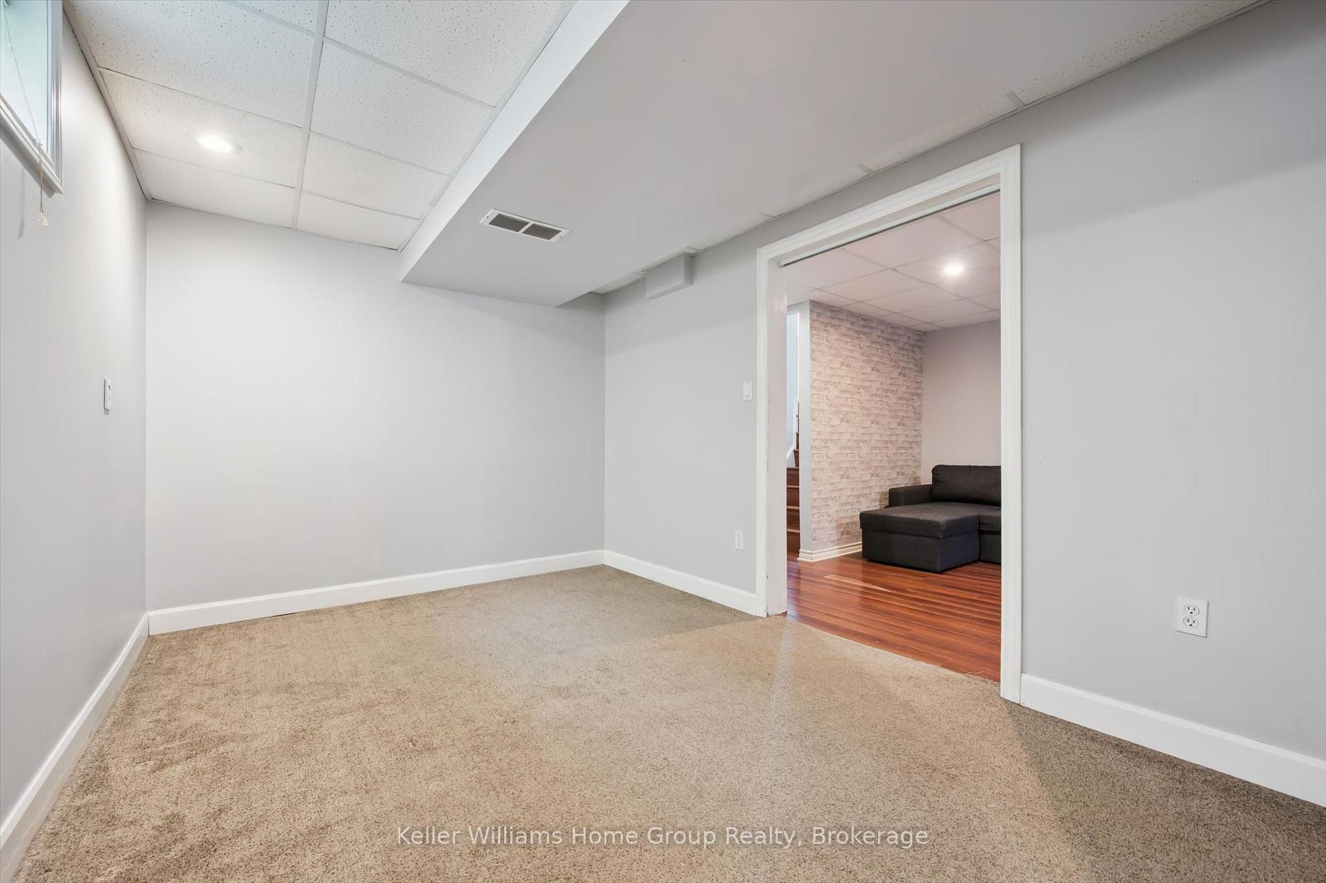 Photo 30 of 217 Deerpath Drive, Guelph, Willow West/Sugarbush/West Acres — HOMEH