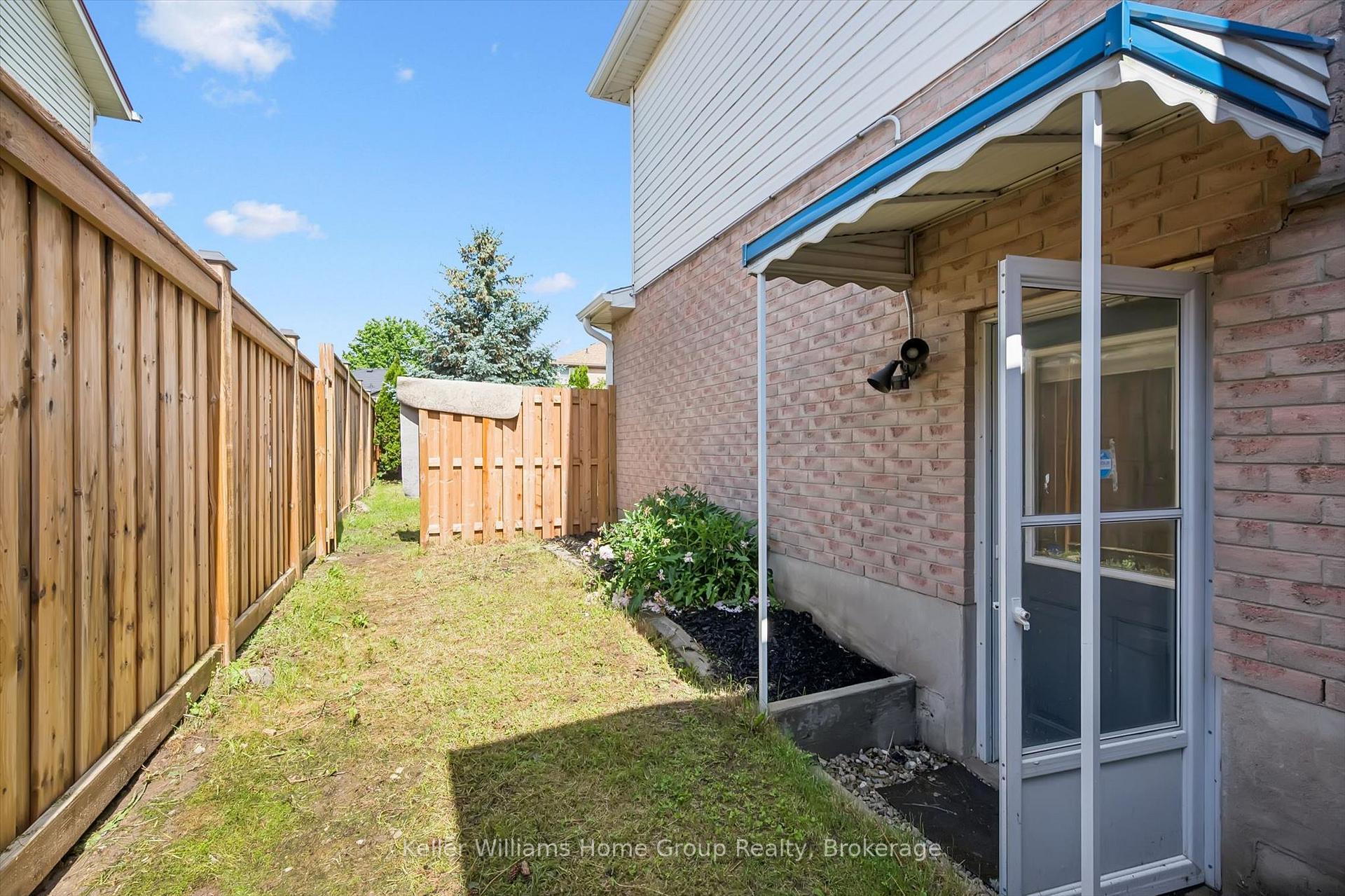 Photo 32 of 217 Deerpath Drive, Guelph, Willow West/Sugarbush/West Acres — HOMEH