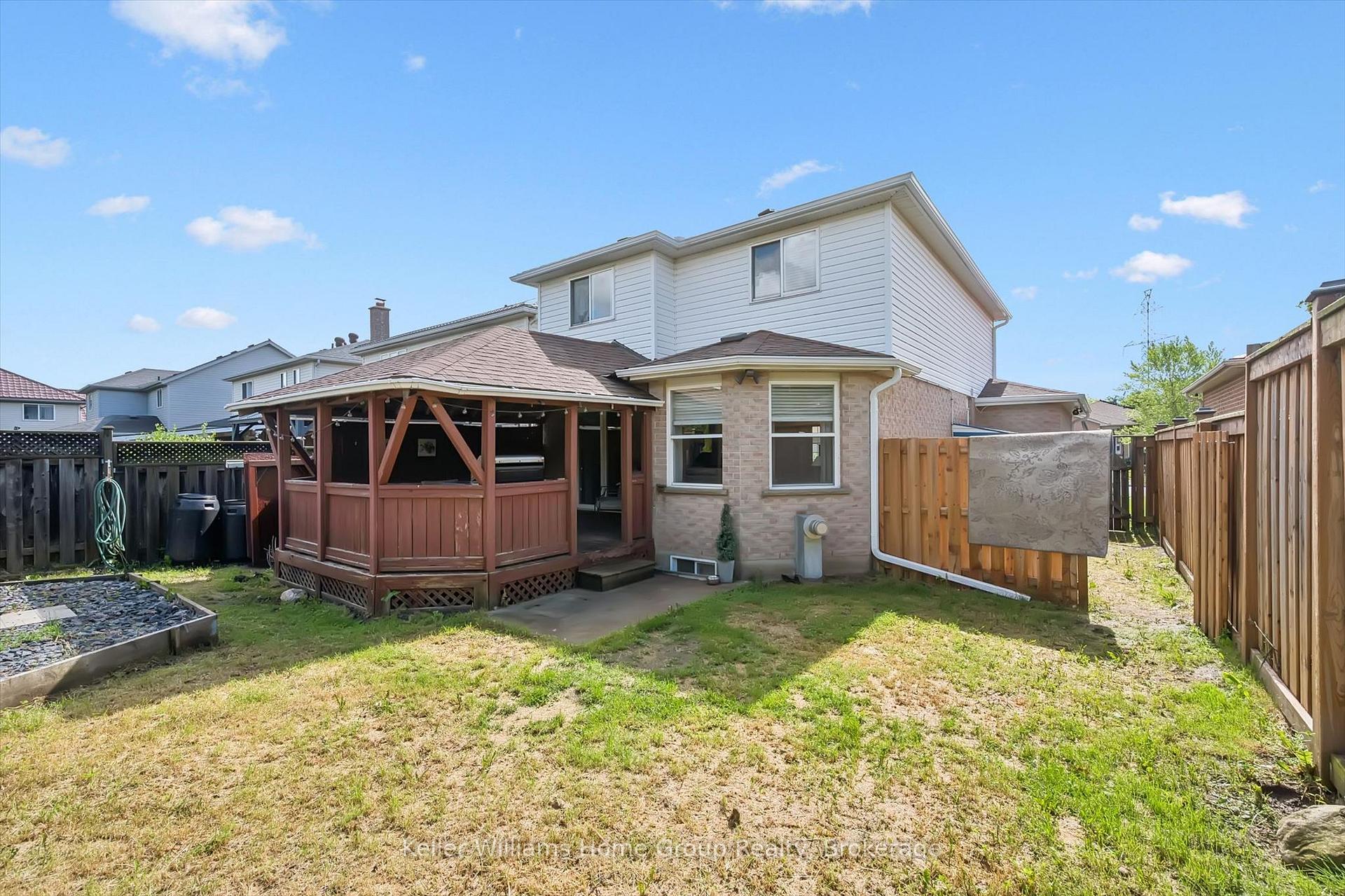 Photo 34 of 217 Deerpath Drive, Guelph, Willow West/Sugarbush/West Acres — HOMEH