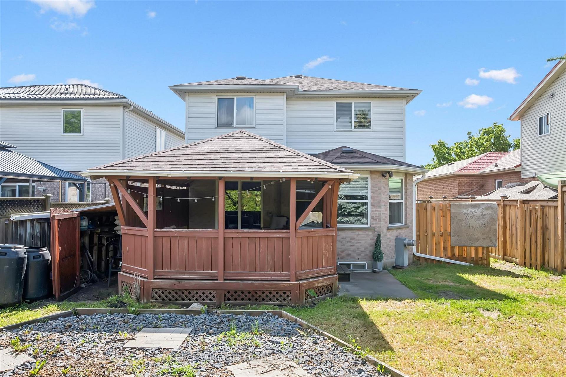 Photo 36 of 217 Deerpath Drive, Guelph, Willow West/Sugarbush/West Acres — HOMEH