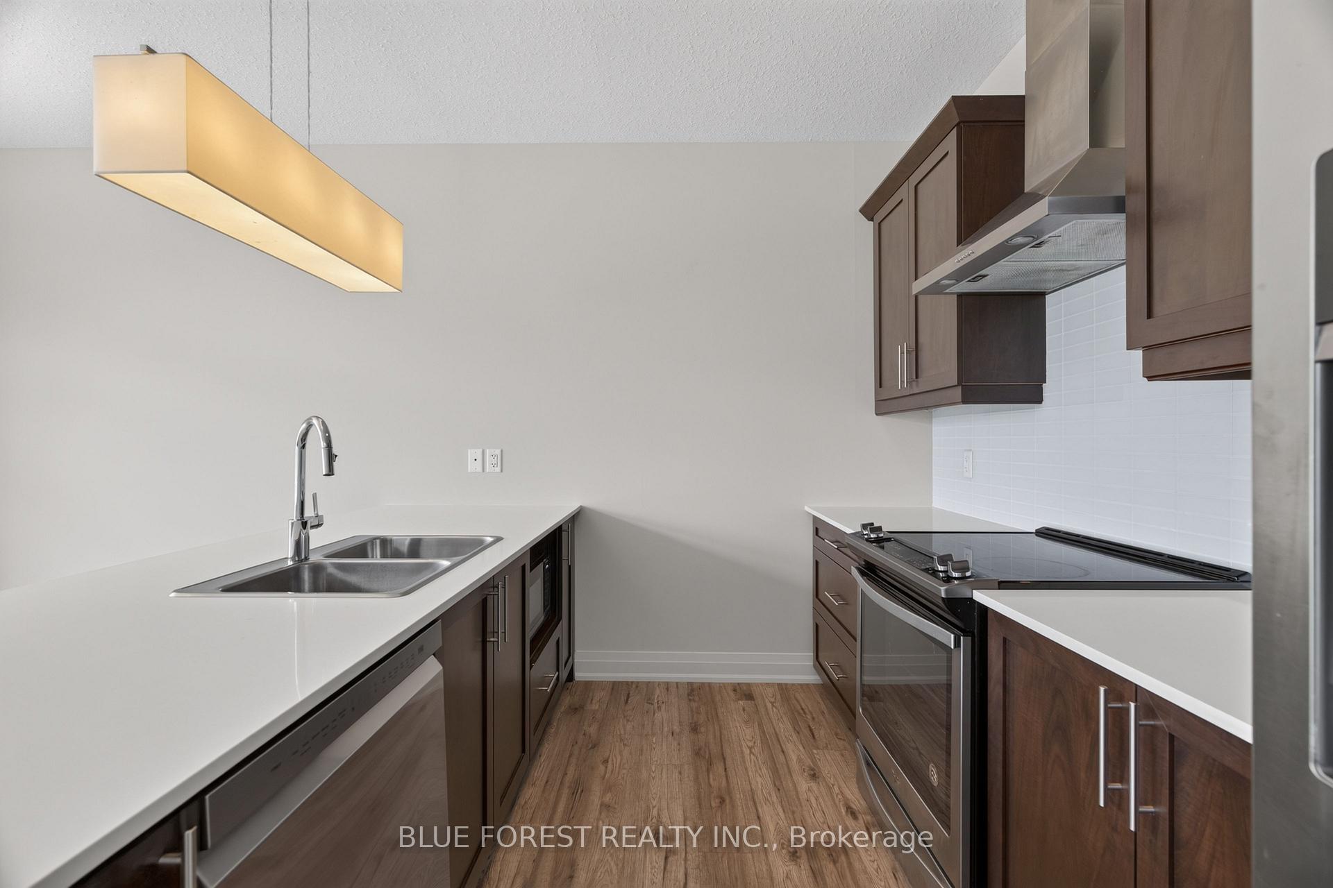 Photo 9 of Unit 126, 3025 Singleton Avenue, London, South W — HOMEH