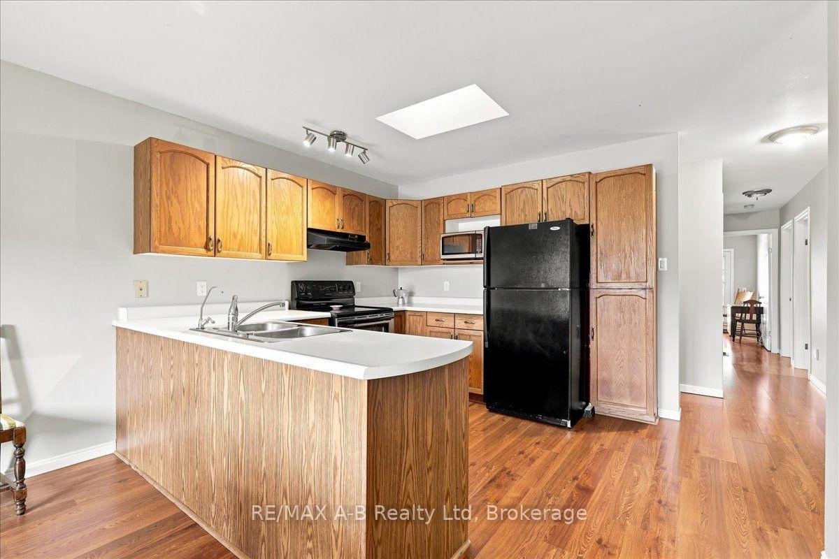 Photo 15 of 15 Railway Street, Stratford — HOMEH