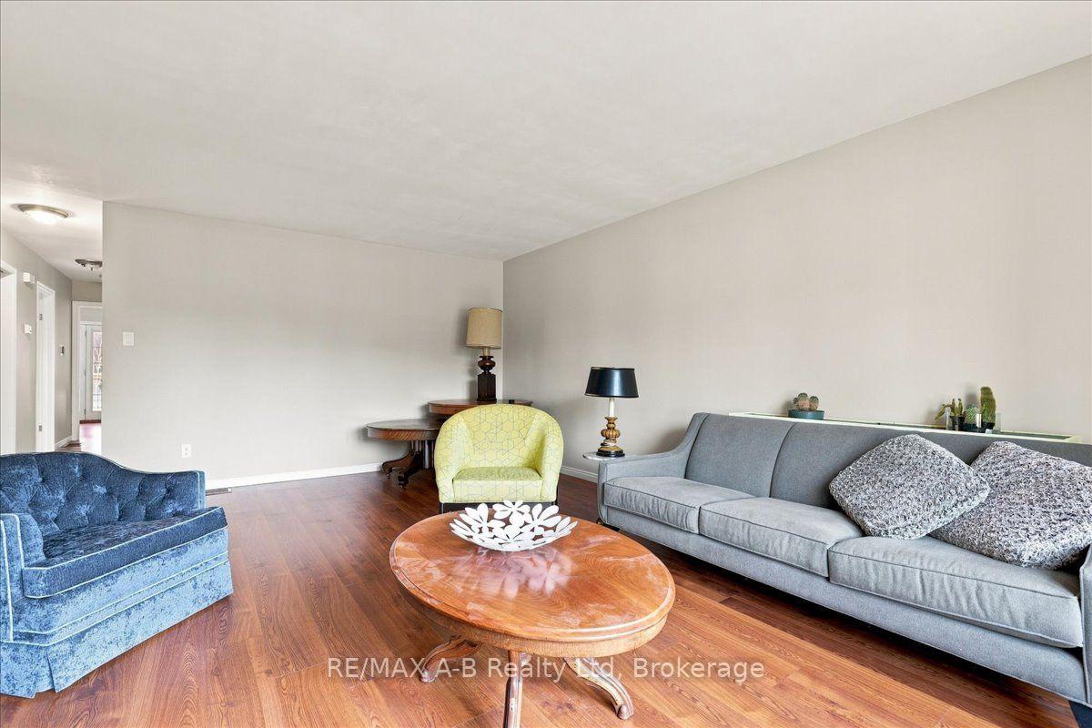 Photo 21 of 15 Railway Street, Stratford — HOMEH