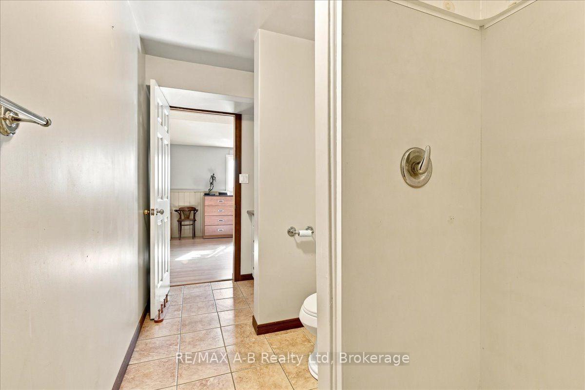 Photo 36 of 15 Railway Street, Stratford — HOMEH