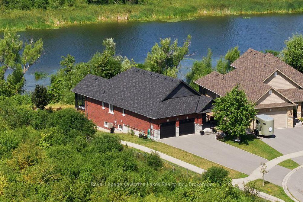 Photo 1 of 25 Barron Boulevard, Kawartha Lakes, Lindsay — HOMEH