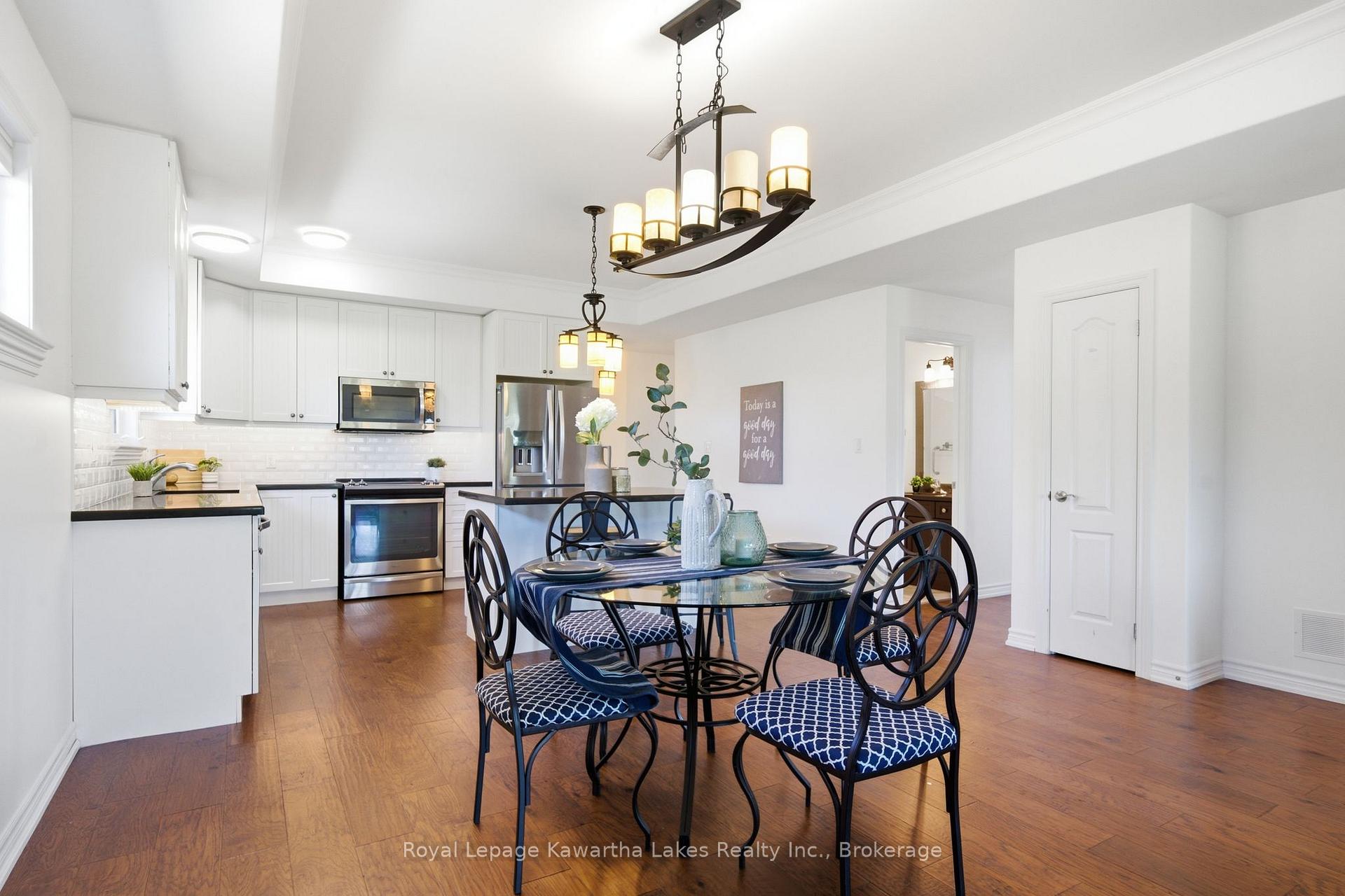 Photo 4 of 25 Barron Boulevard, Kawartha Lakes, Lindsay — HOMEH