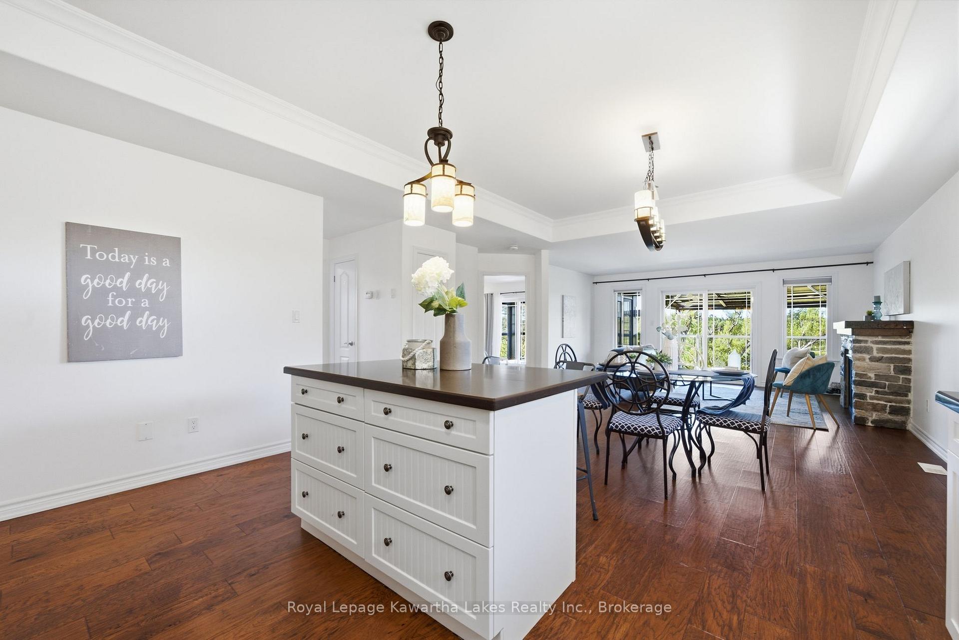 Photo 7 of 25 Barron Boulevard, Kawartha Lakes, Lindsay — HOMEH
