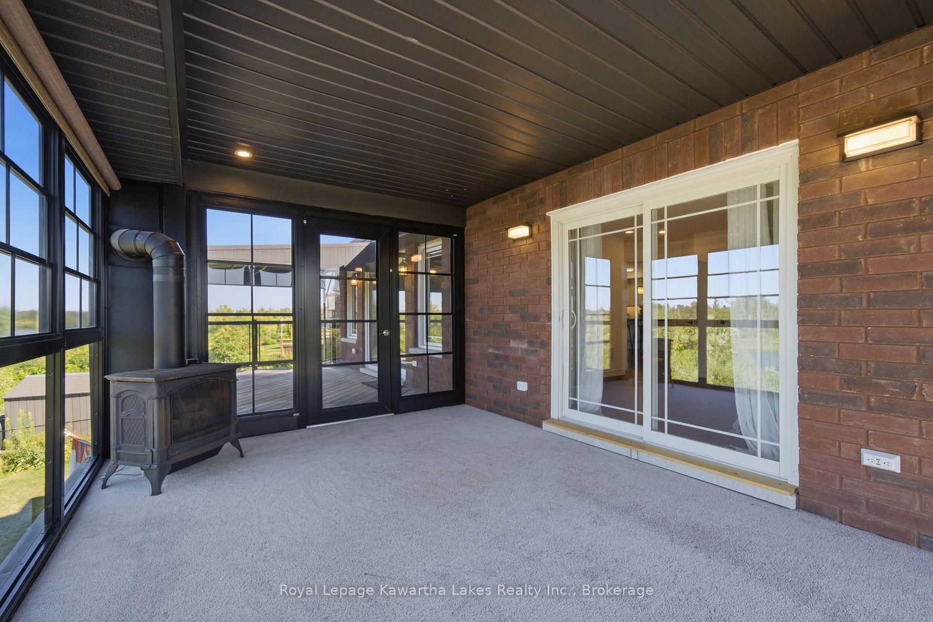 Photo 15 of 25 Barron Boulevard, Kawartha Lakes, Lindsay — HOMEH