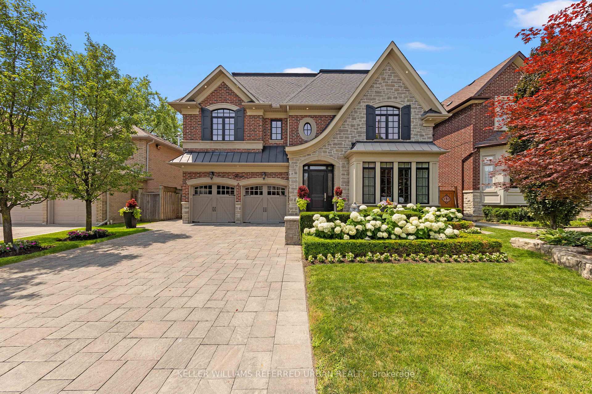 Photo 1 of 4 Community Circle, North York, Willowdale West — HOMEH