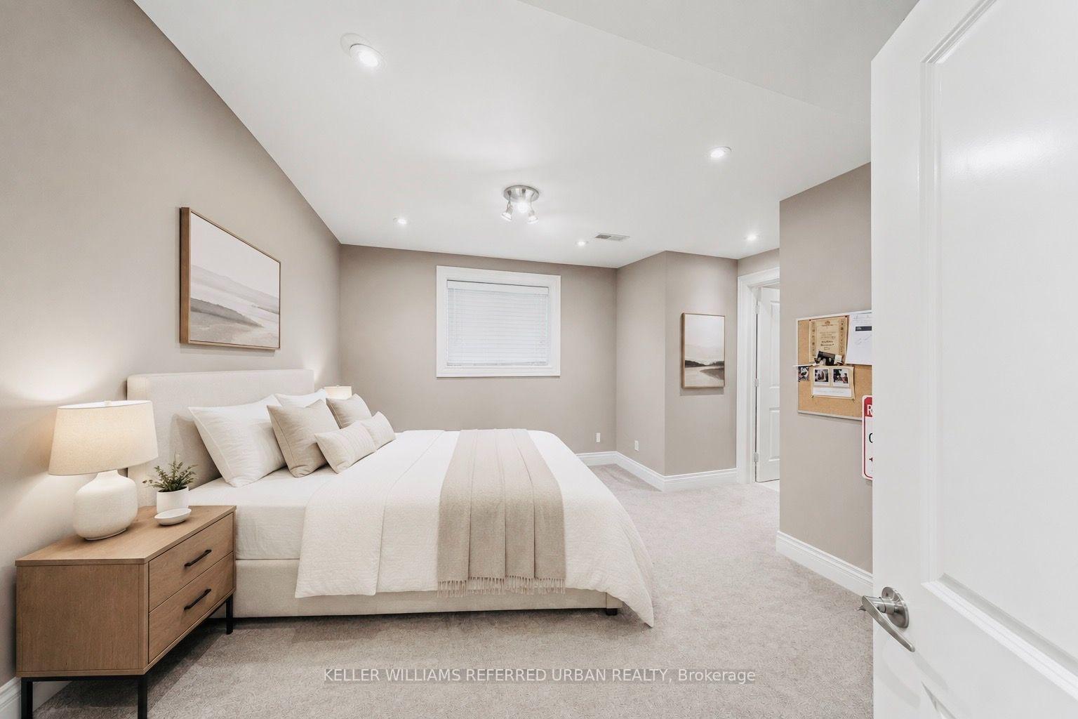Photo 43 of 4 Community Circle, North York, Willowdale West — HOMEH