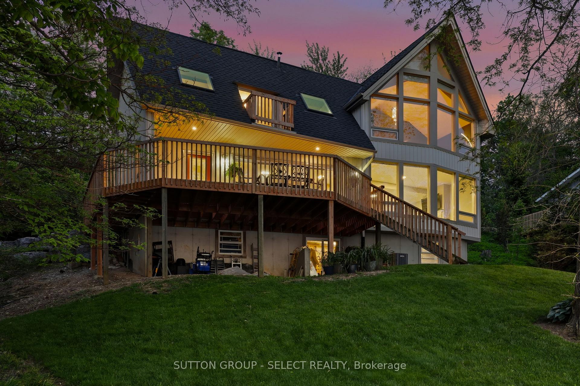 Photo 2 of 5284 Cliff Road, Lambton Shores, Forest — HOMEH