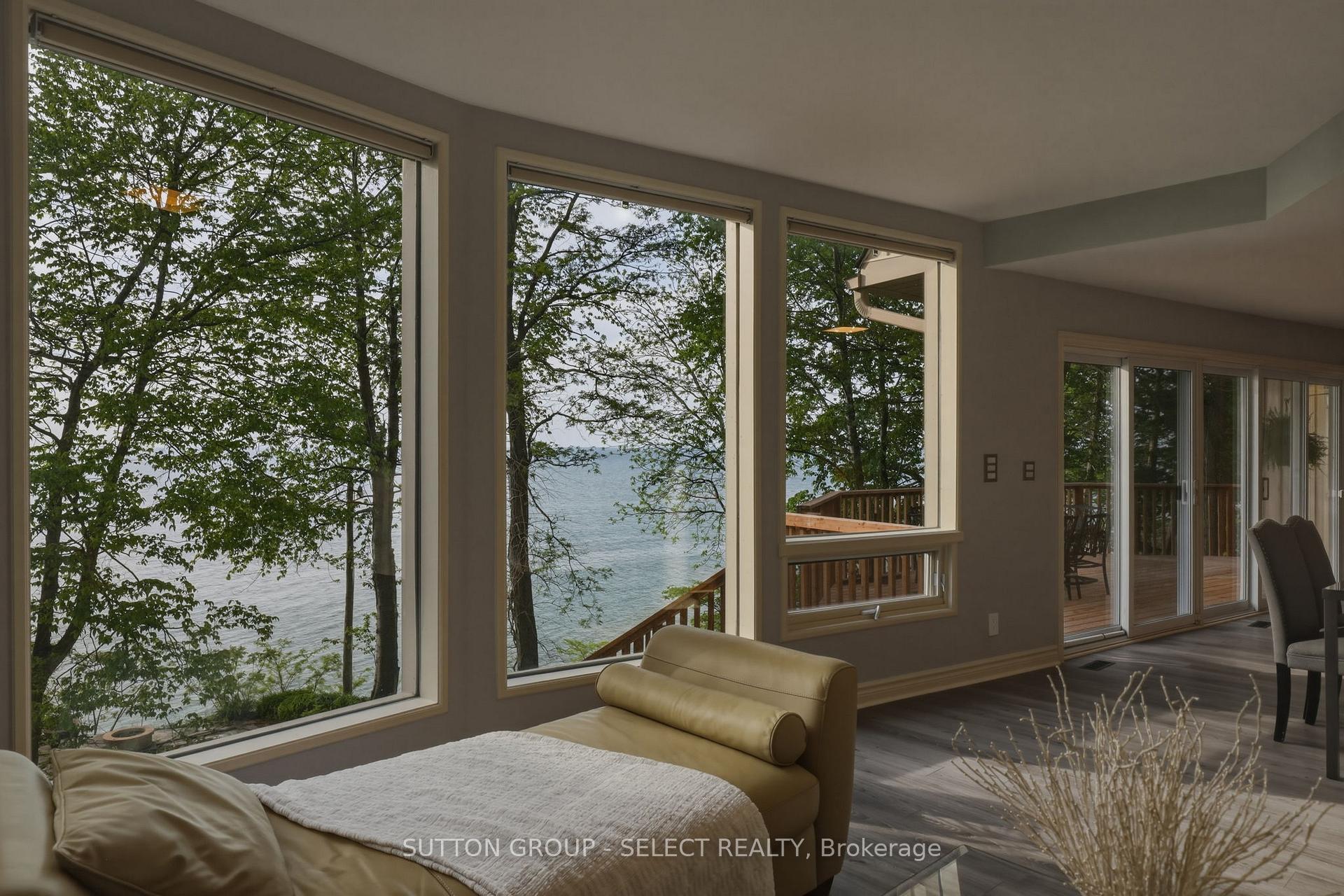 Photo 8 of 5284 Cliff Road, Lambton Shores, Forest — HOMEH