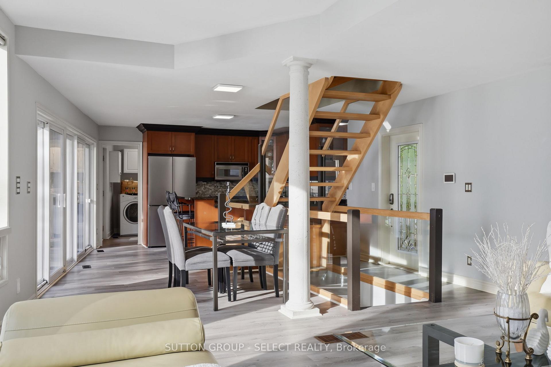 Photo 12 of 5284 Cliff Road, Lambton Shores, Forest — HOMEH