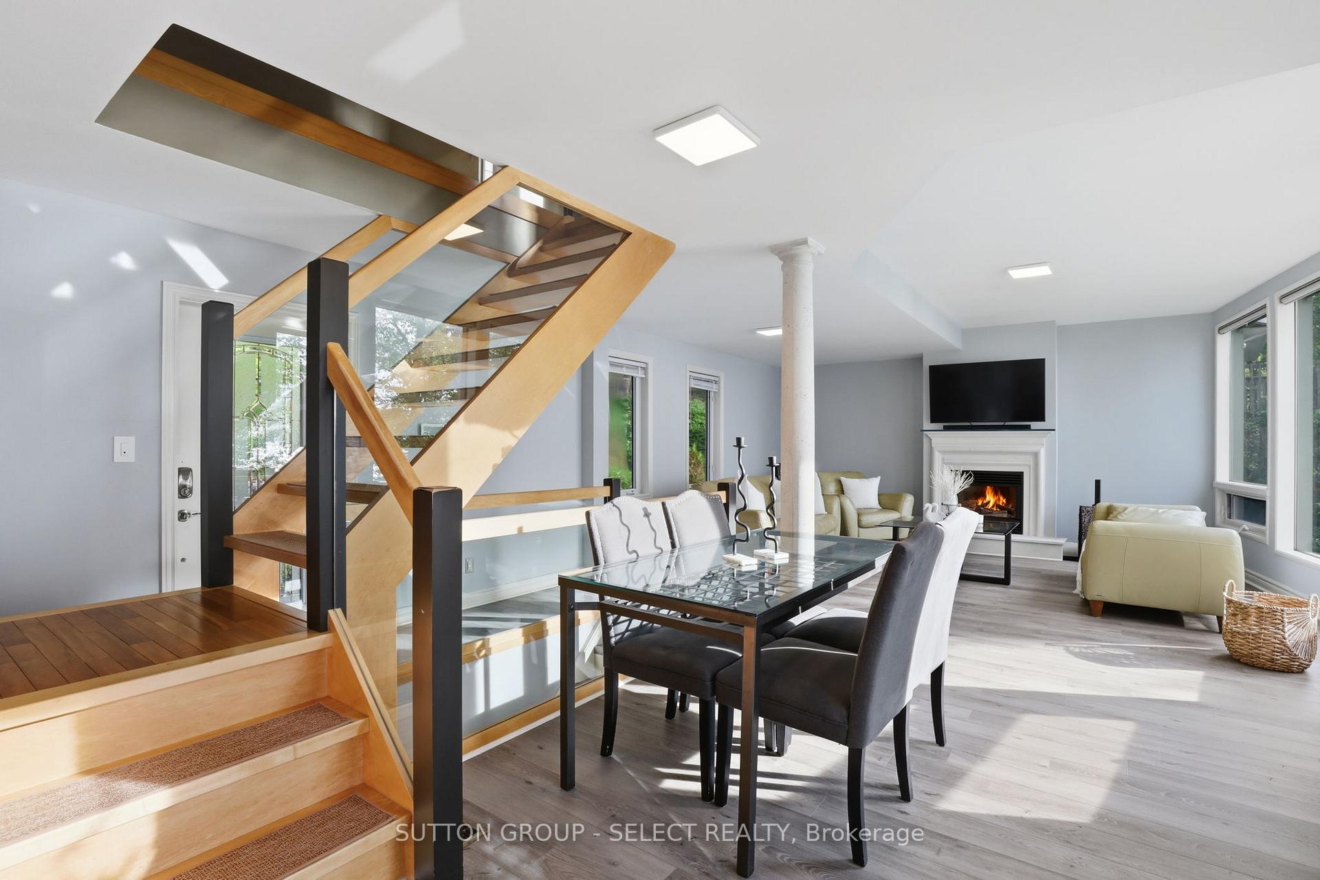 Photo 14 of 5284 Cliff Road, Lambton Shores, Forest — HOMEH