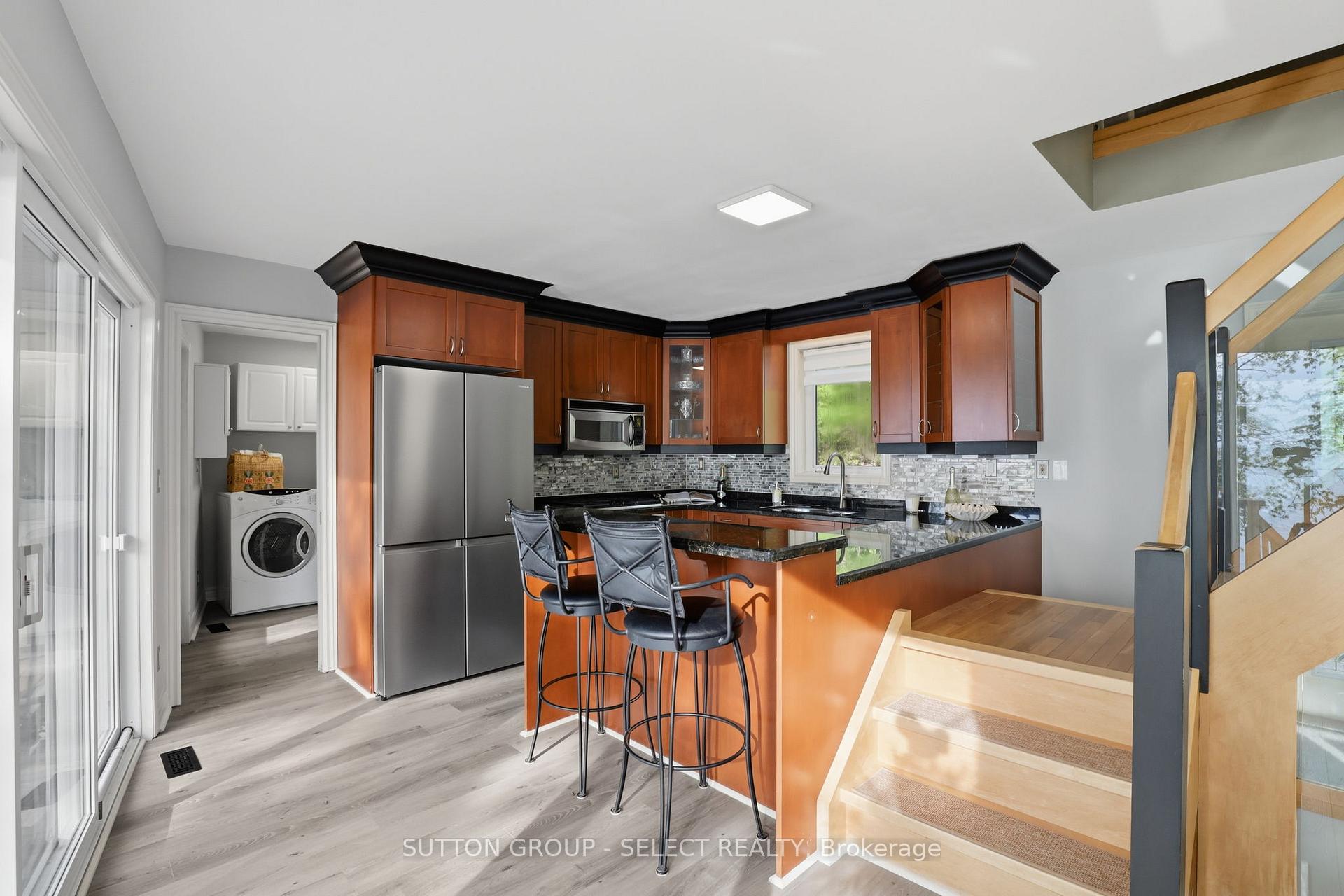 Photo 15 of 5284 Cliff Road, Lambton Shores, Forest — HOMEH