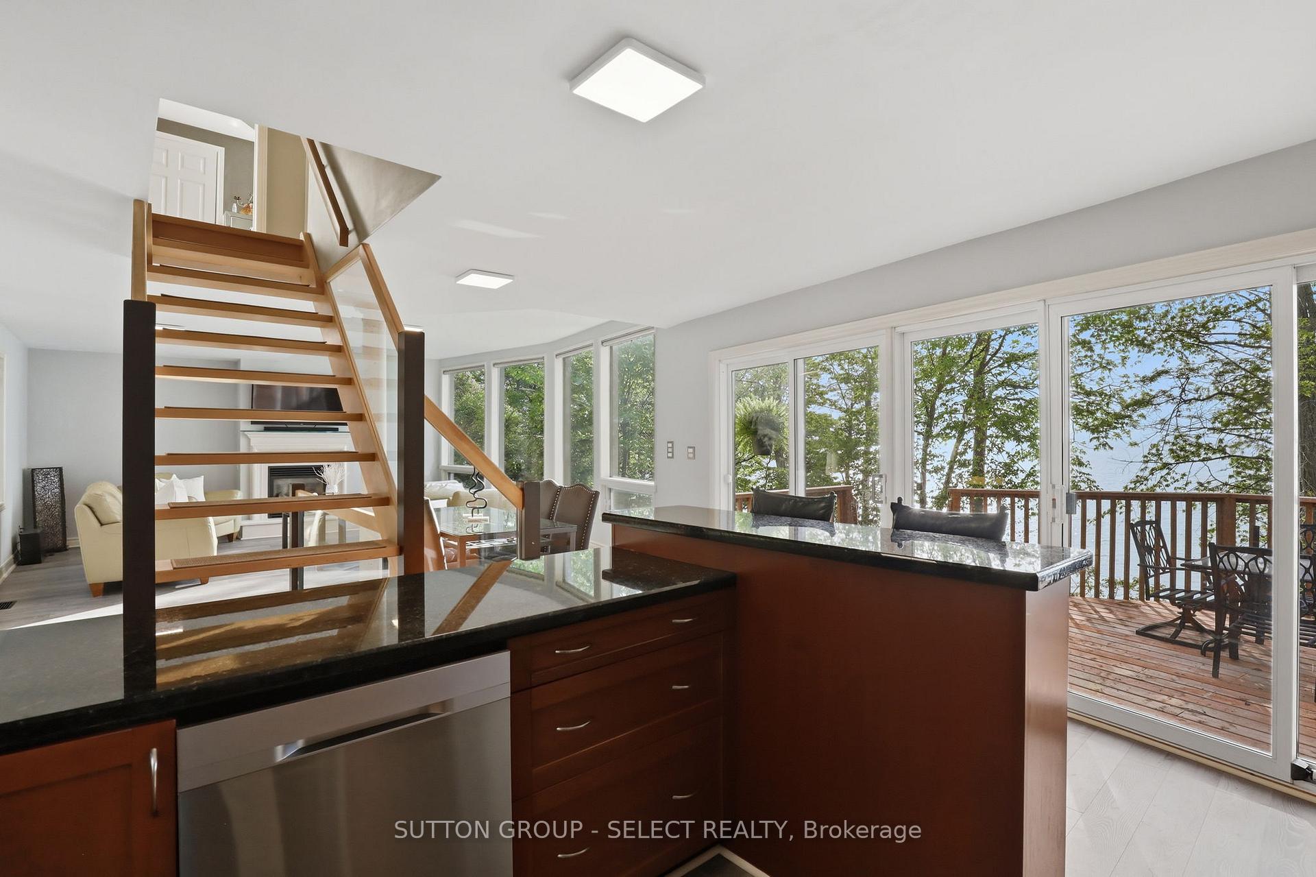 Photo 17 of 5284 Cliff Road, Lambton Shores, Forest — HOMEH