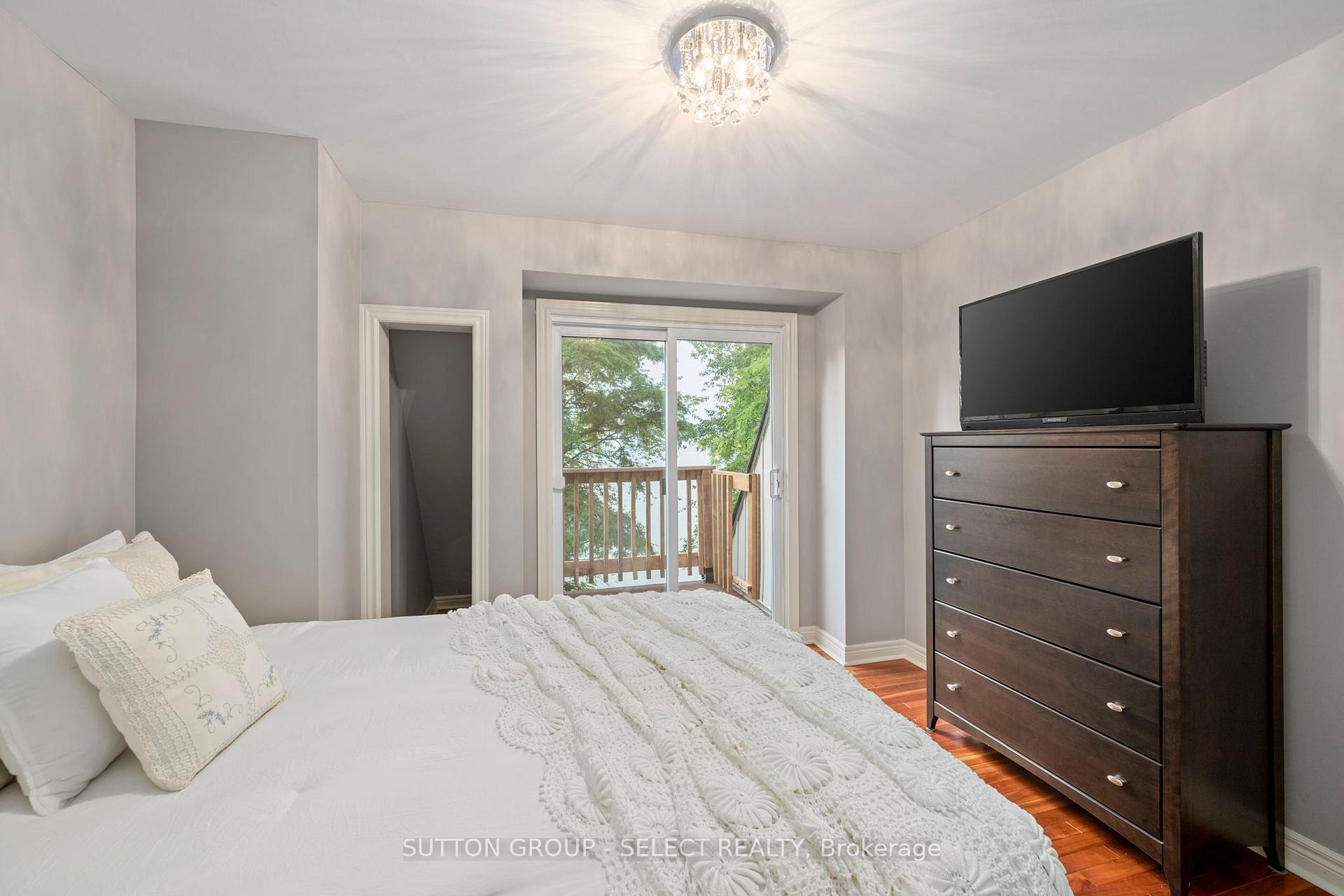 Photo 32 of 5284 Cliff Road, Lambton Shores, Forest — HOMEH