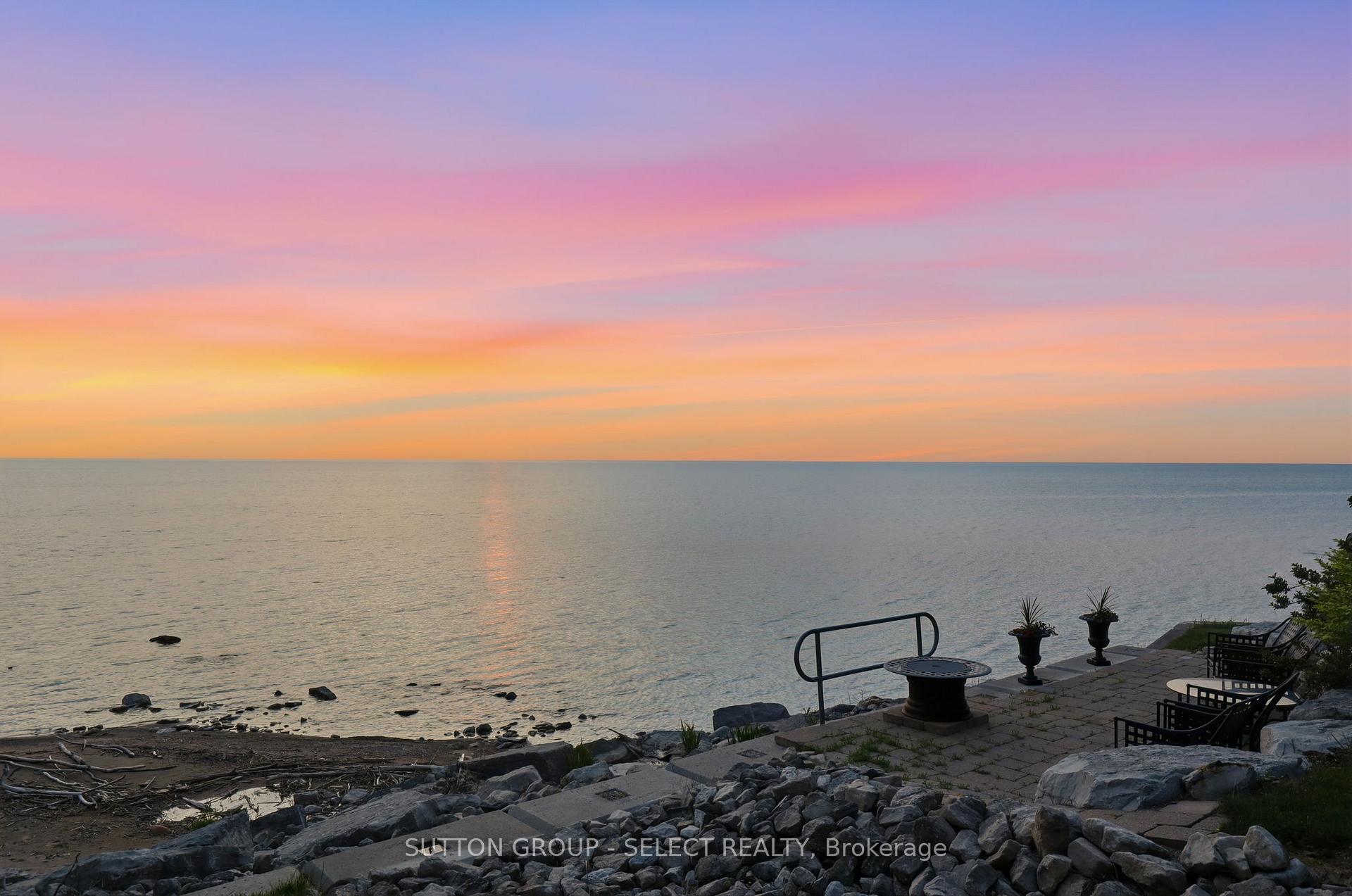 Photo 39 of 5284 Cliff Road, Lambton Shores, Forest — HOMEH