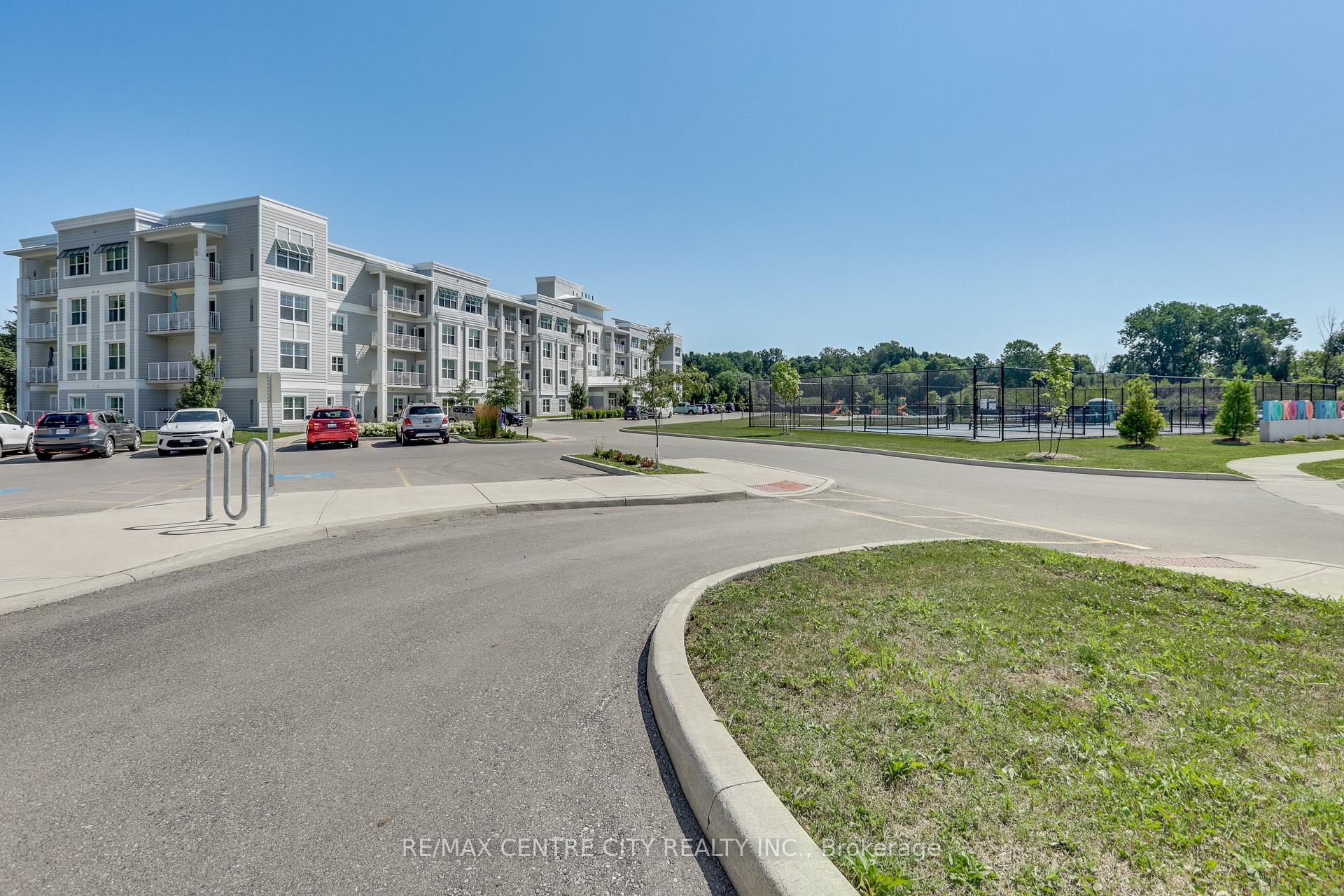 Photo 2 of Unit 206, 100 The Promenade, Central Elgin, Port Stanley — HOMEH